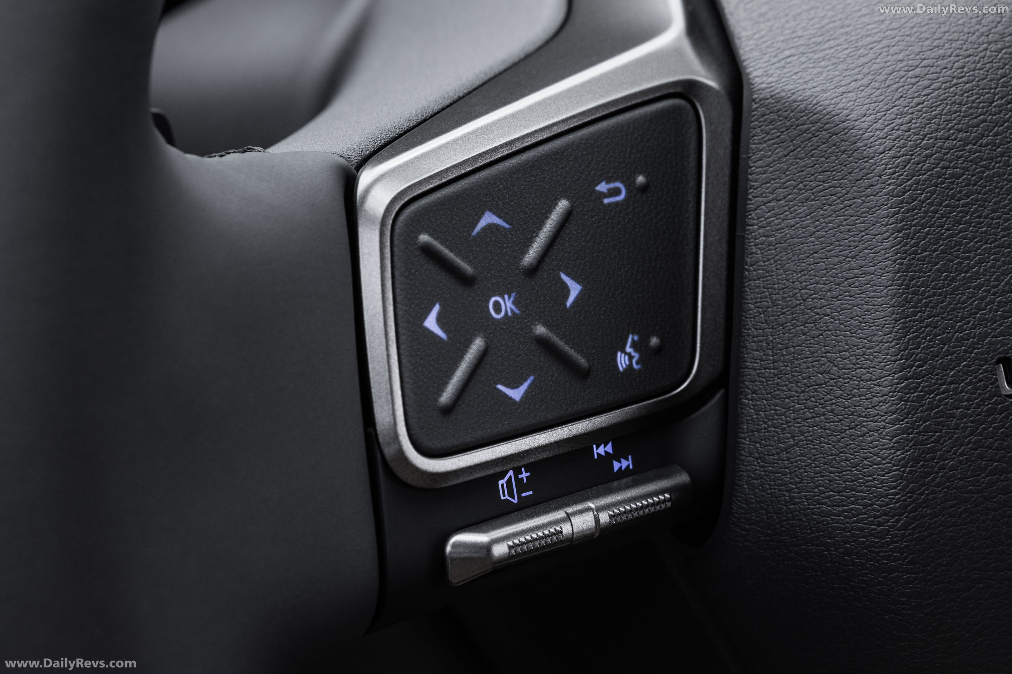2026 Lexus ES 350H Premium Plus Interior