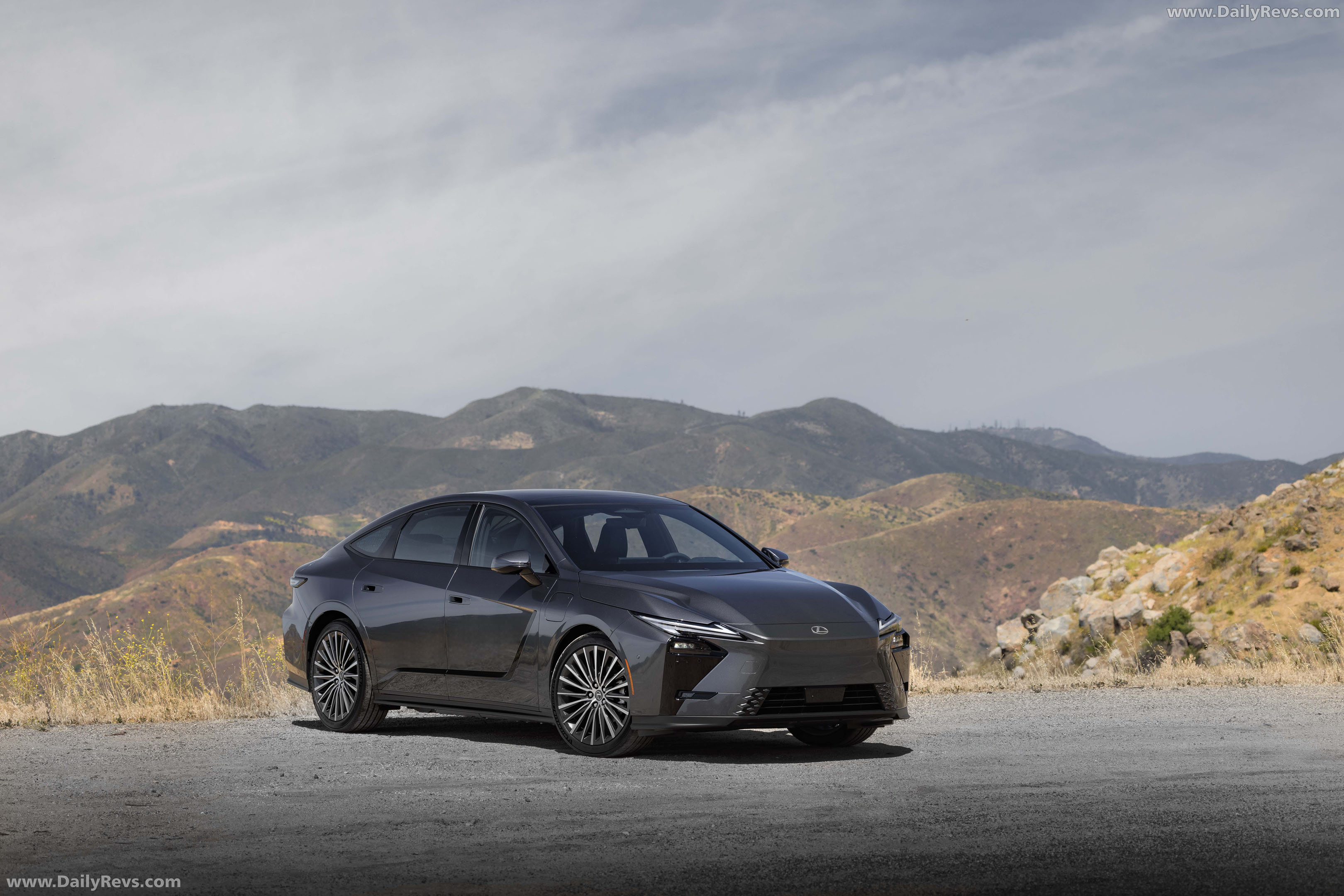 2026 Lexus ES 350e Luxury Executive Sonic Grey Front View