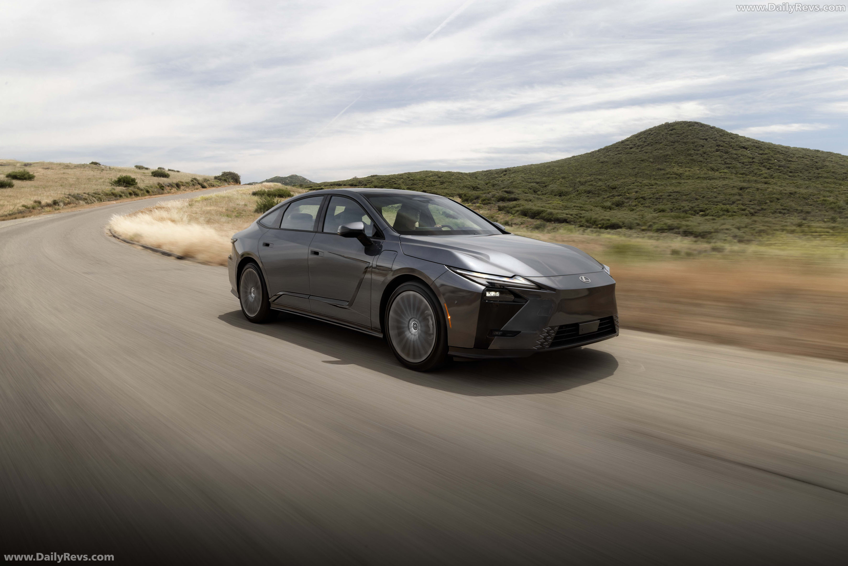2026 Lexus ES 350e Luxury Executive Sonic Grey Front View