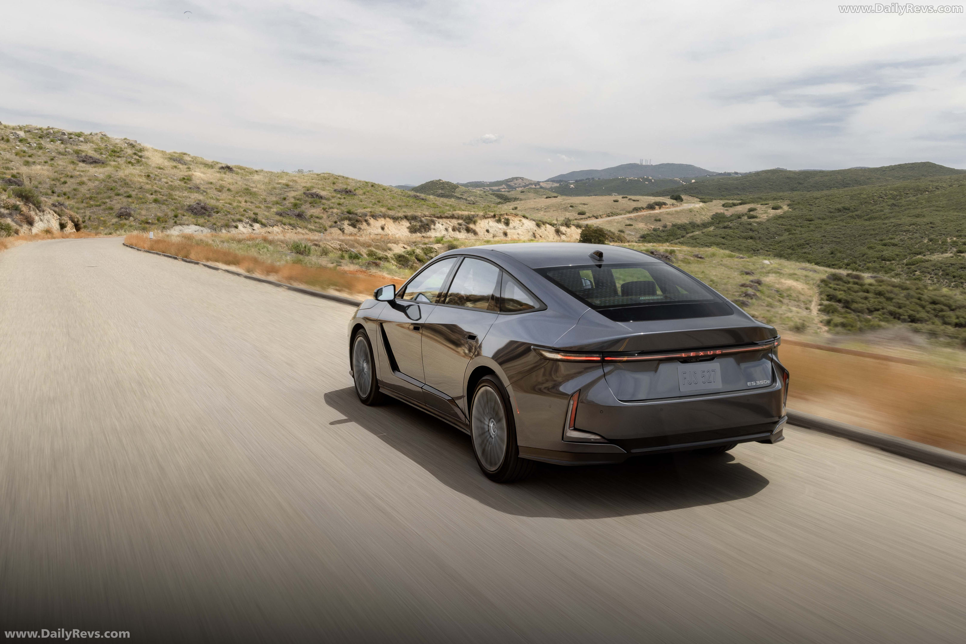 2026 Lexus ES 350e Luxury Executive Sonic Grey Rear View