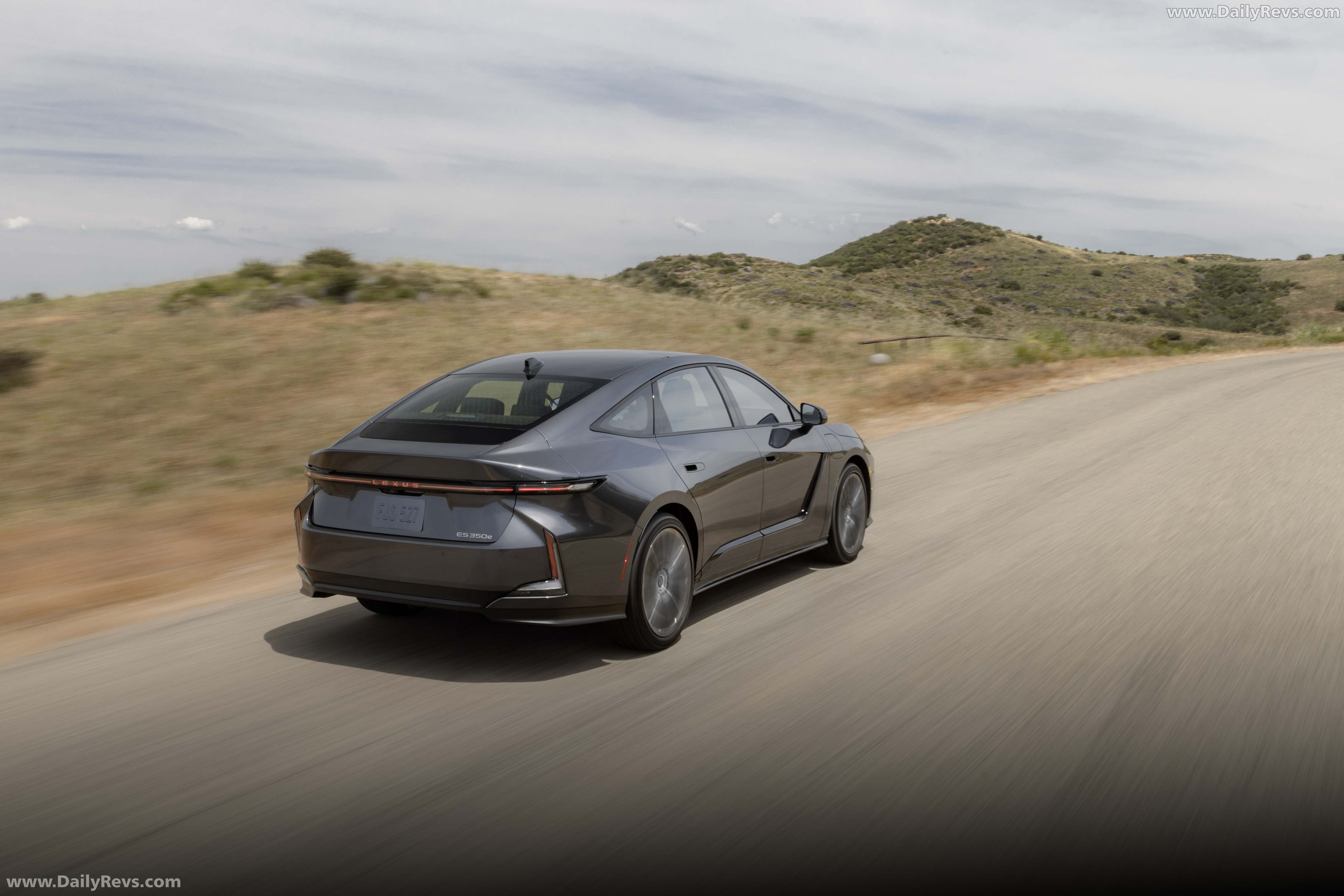 2026 Lexus ES 350e Luxury Executive Sonic Grey Rear View