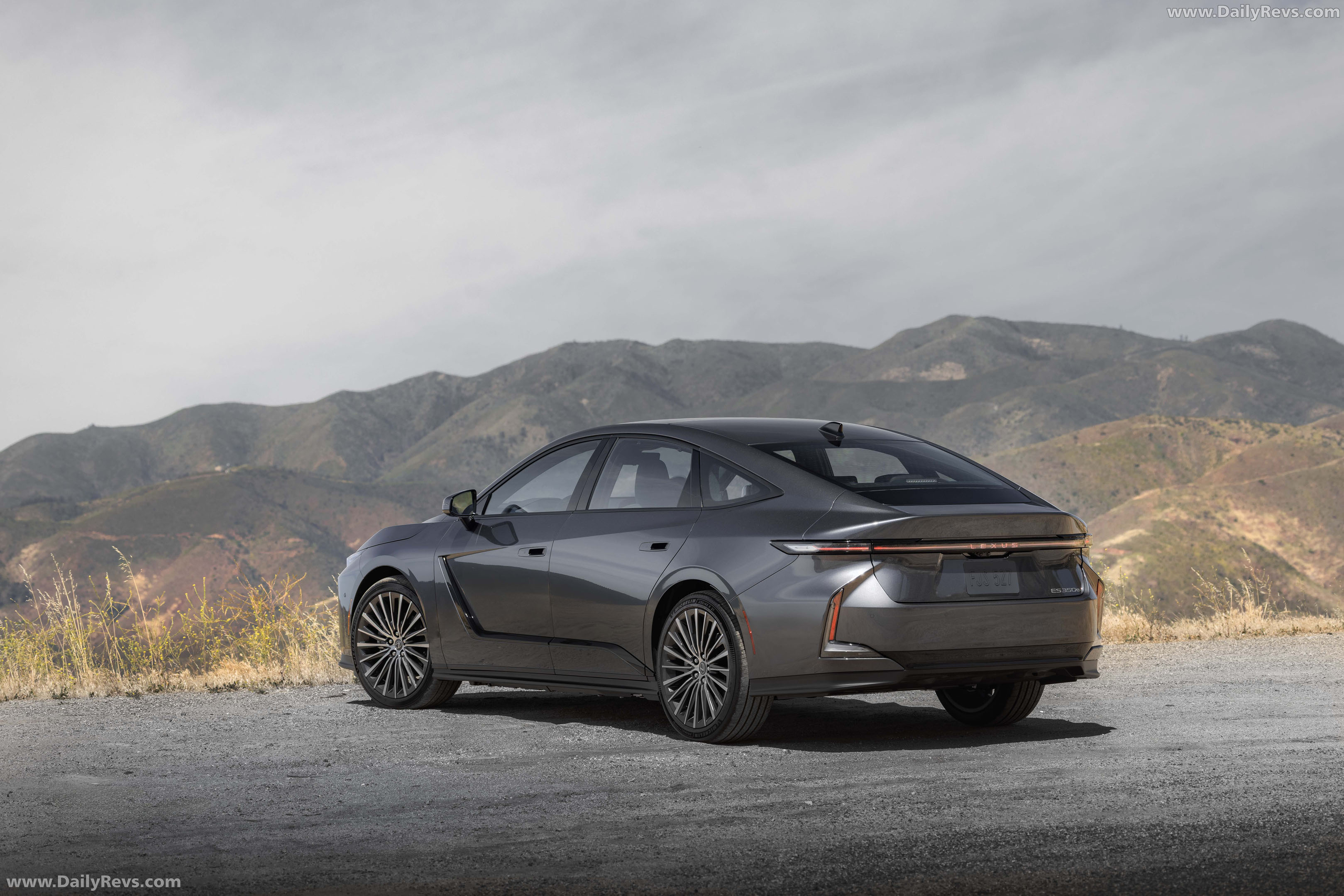 2026 Lexus ES 350e Luxury Executive Sonic Grey Rear View