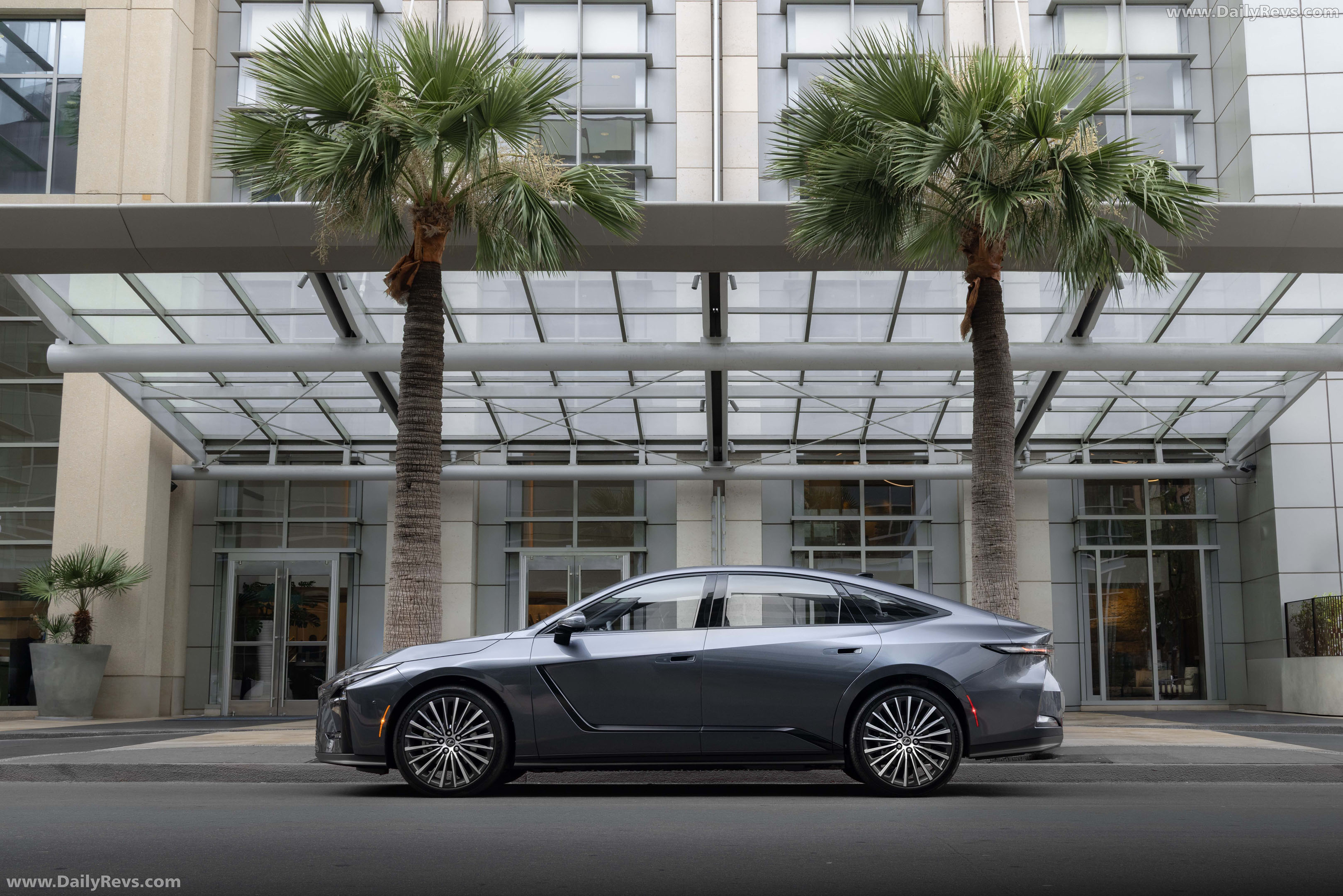 2026 Lexus ES 350e Luxury Executive Sonic Grey Side View