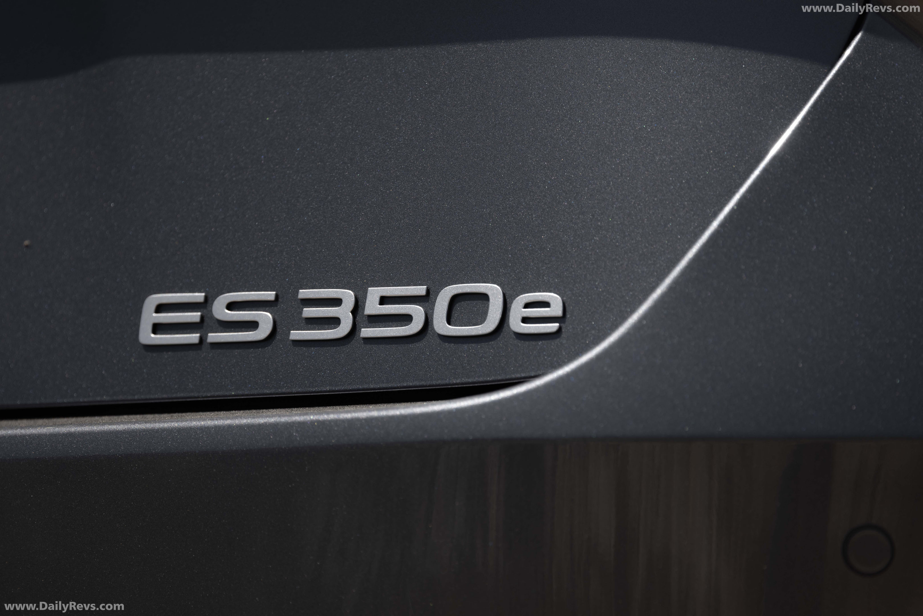 2026 Lexus ES 350e Luxury Executive Sonic Grey Exterior