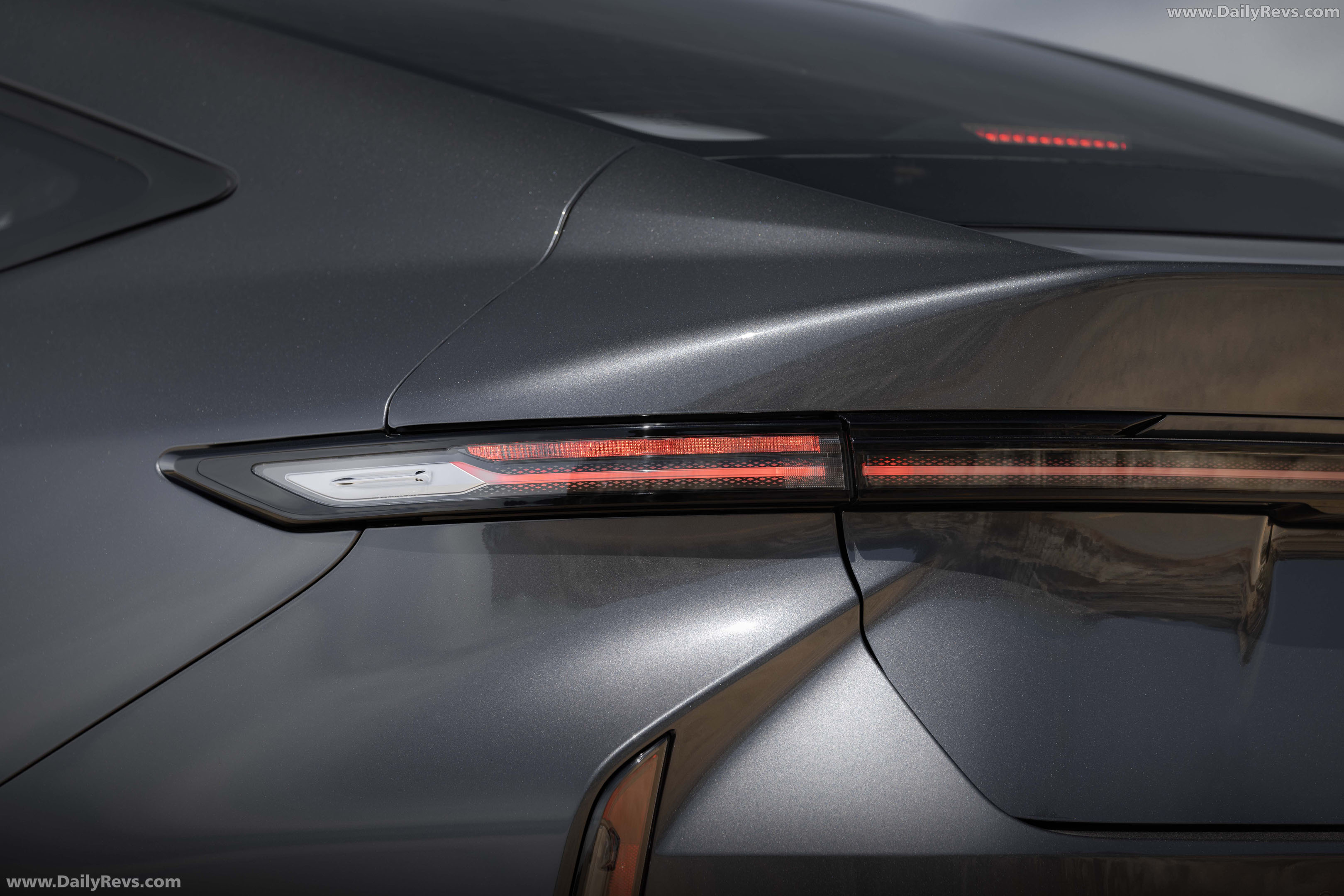 2026 Lexus ES 350e Luxury Executive Sonic Grey Exterior
