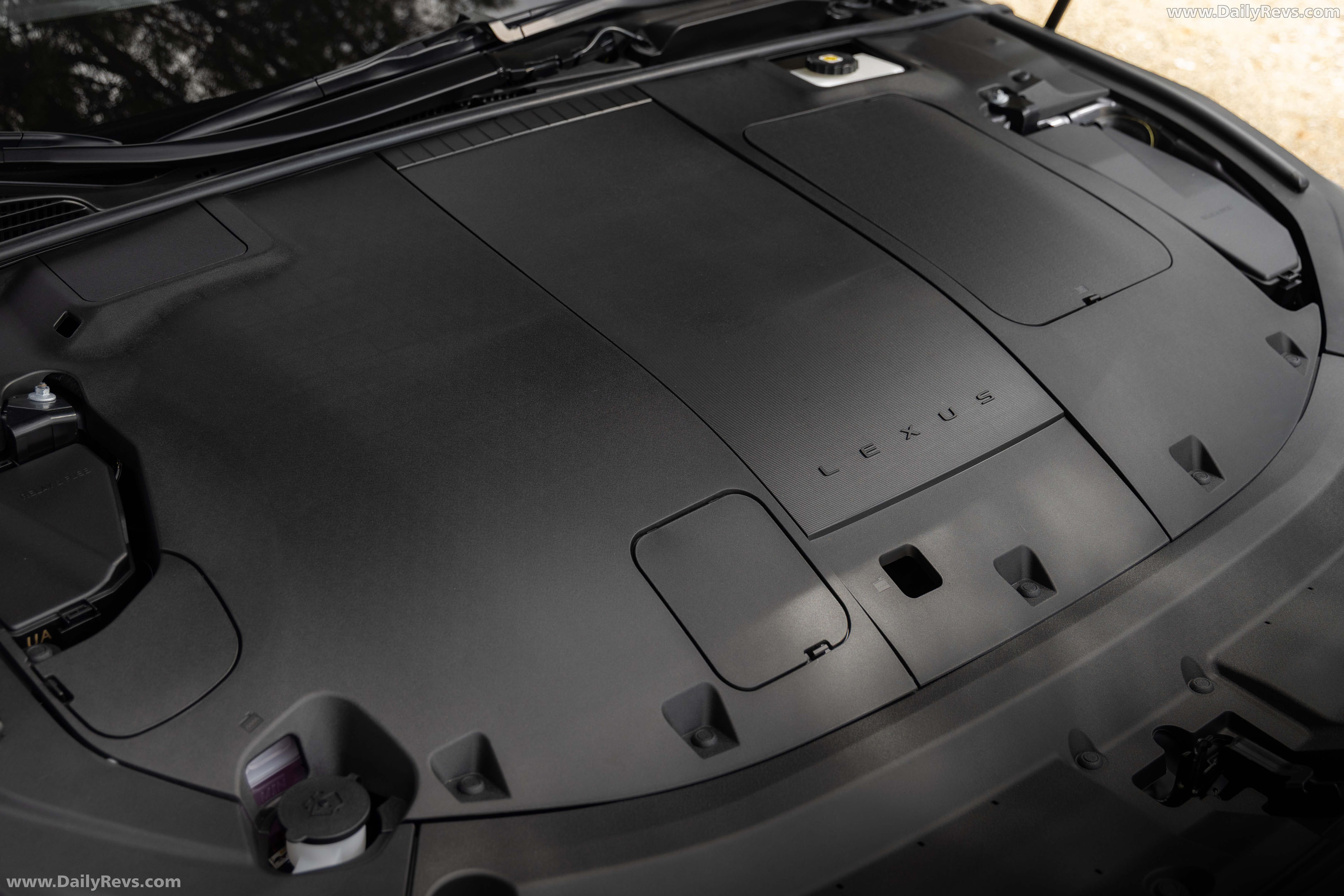 2026 Lexus ES 350e Luxury Executive Sonic Grey Engine