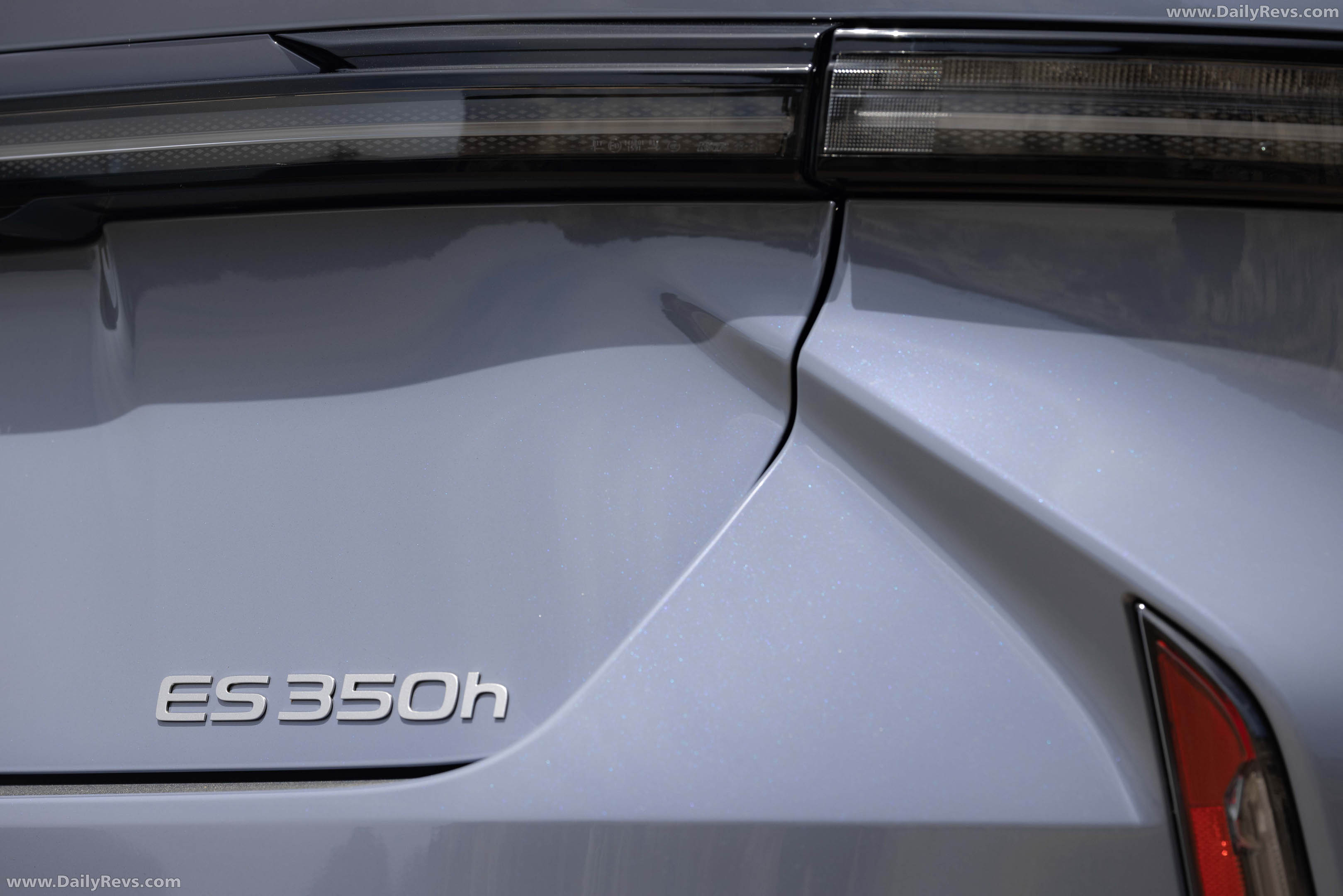 2026 Lexus ES 350H Premium Plus Skylight Blue Exterior
