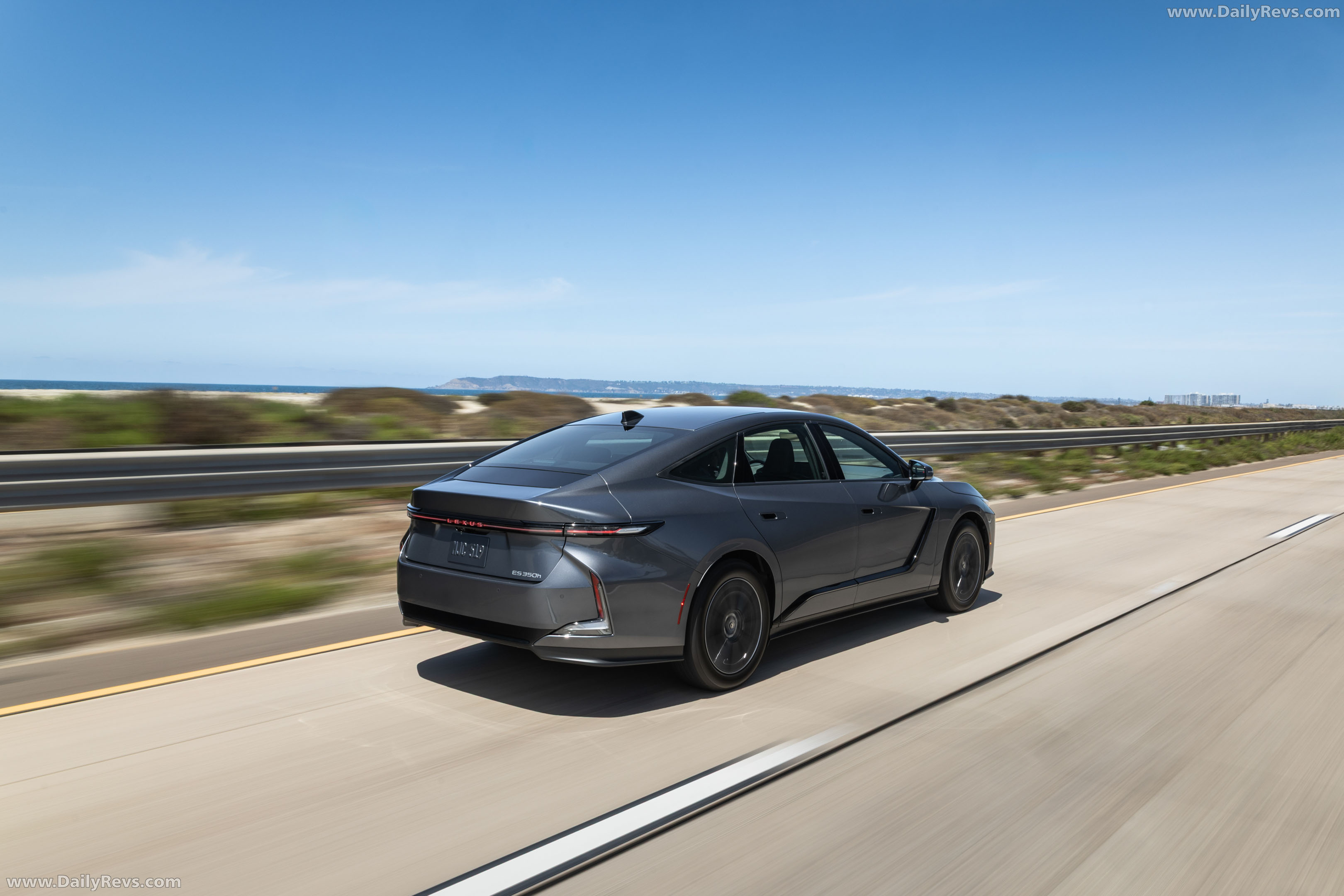 2026 Lexus ES 350H Premium Cloud Burst Gray Rear View