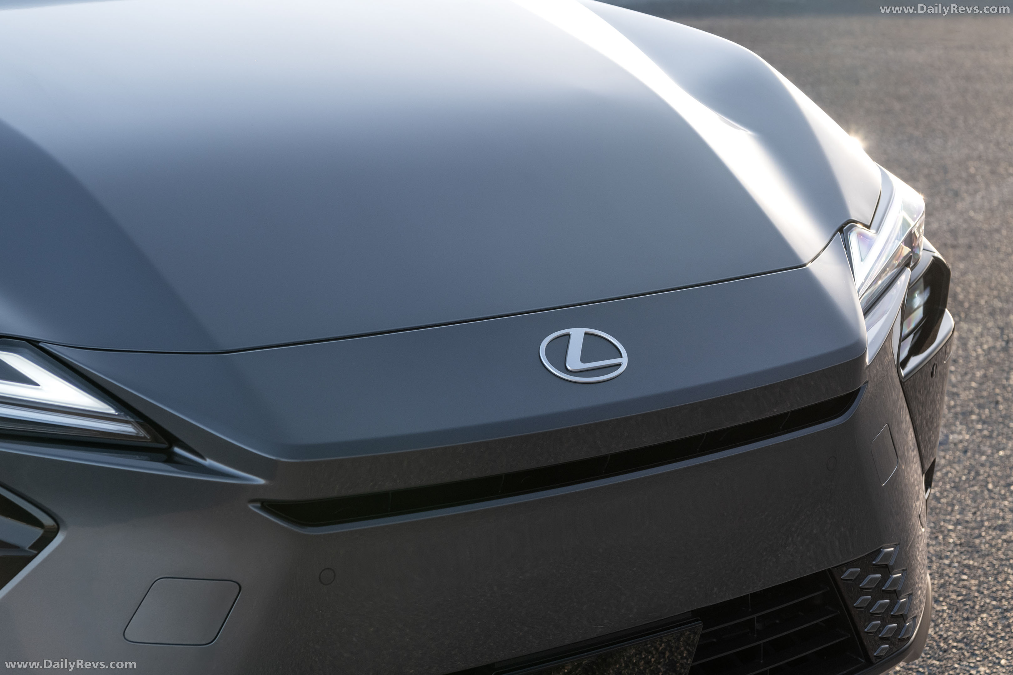 2026 Lexus ES 350H Premium Cloud Burst Gray Exterior