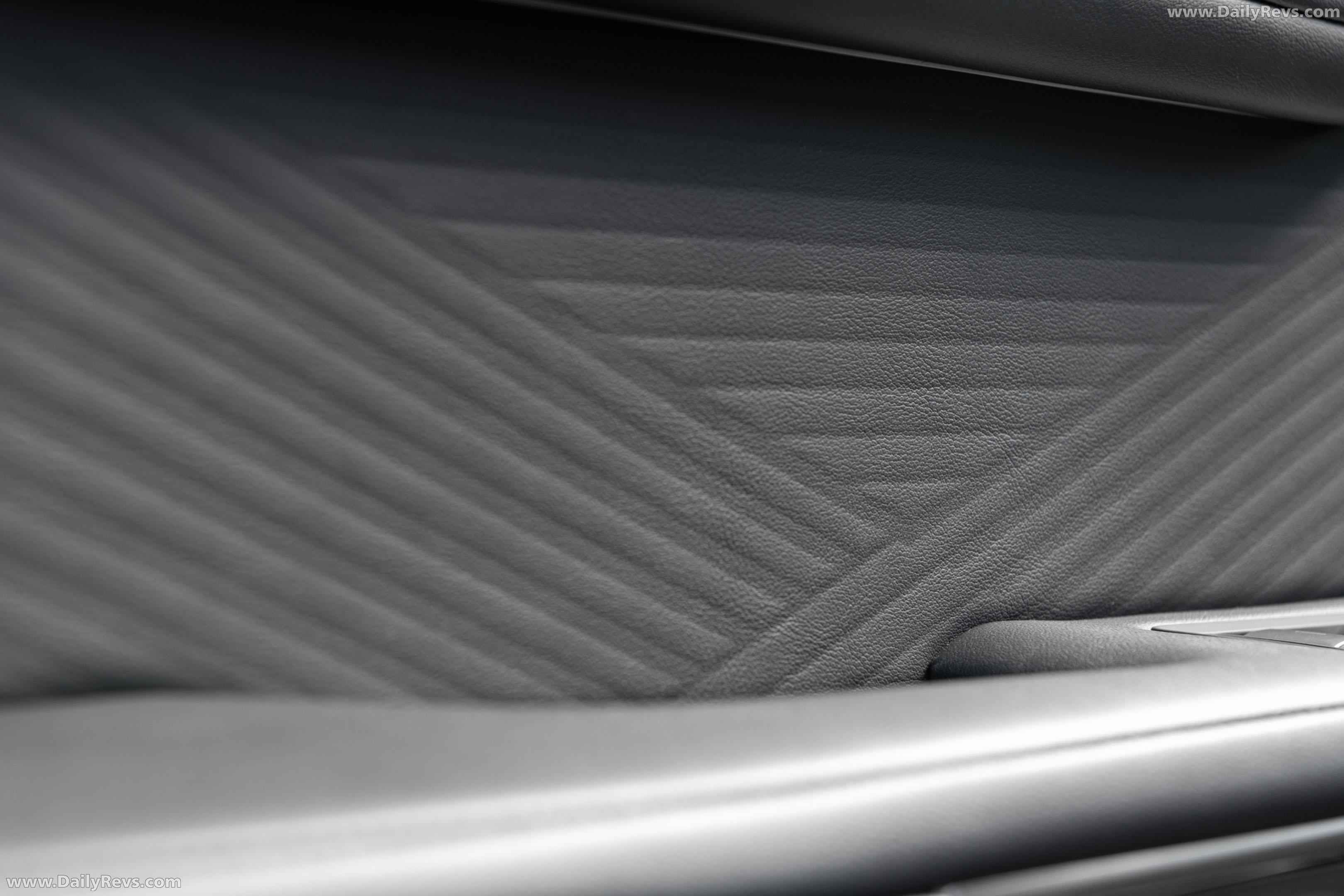 2026 Lexus ES 350H Premium Cloud Burst Gray Interior