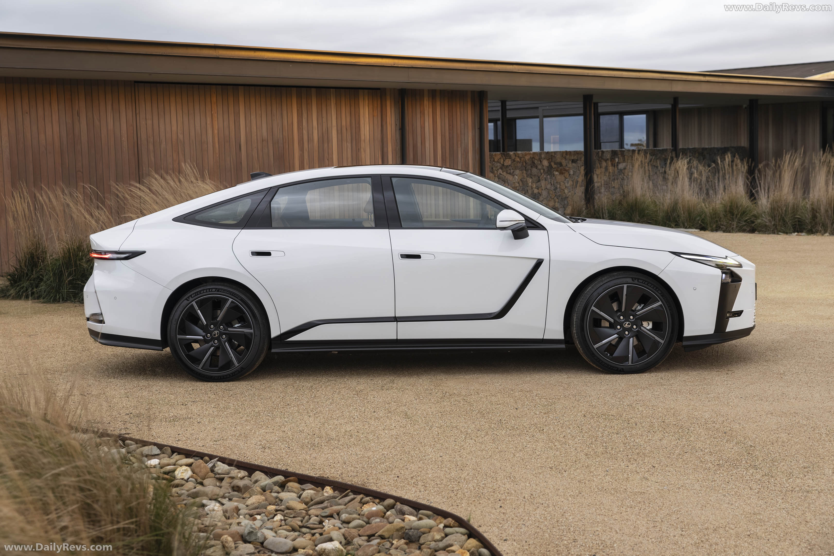 2026 Lexus ES 500e Australian Version Side View