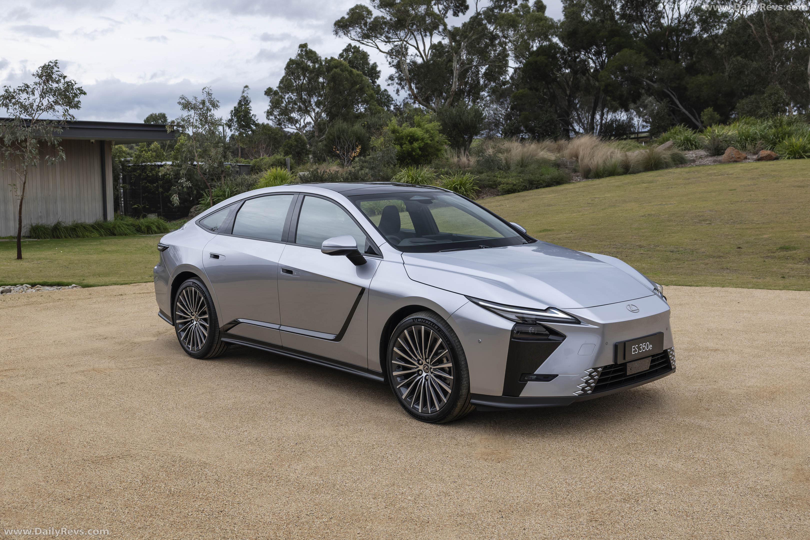 2026 Lexus ES 350e Australian Version Front View