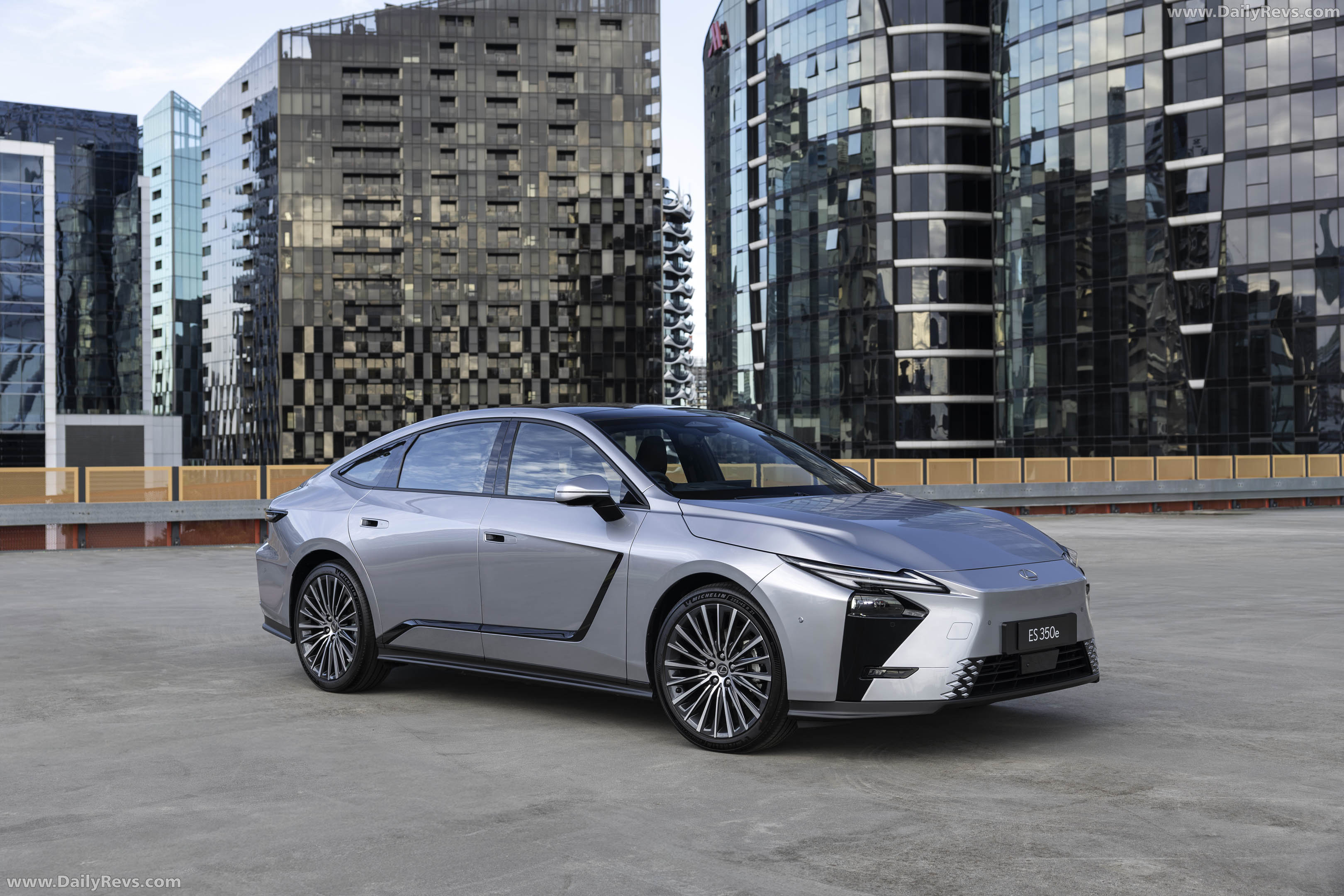 2026 Lexus ES 350e Australian Version Front View