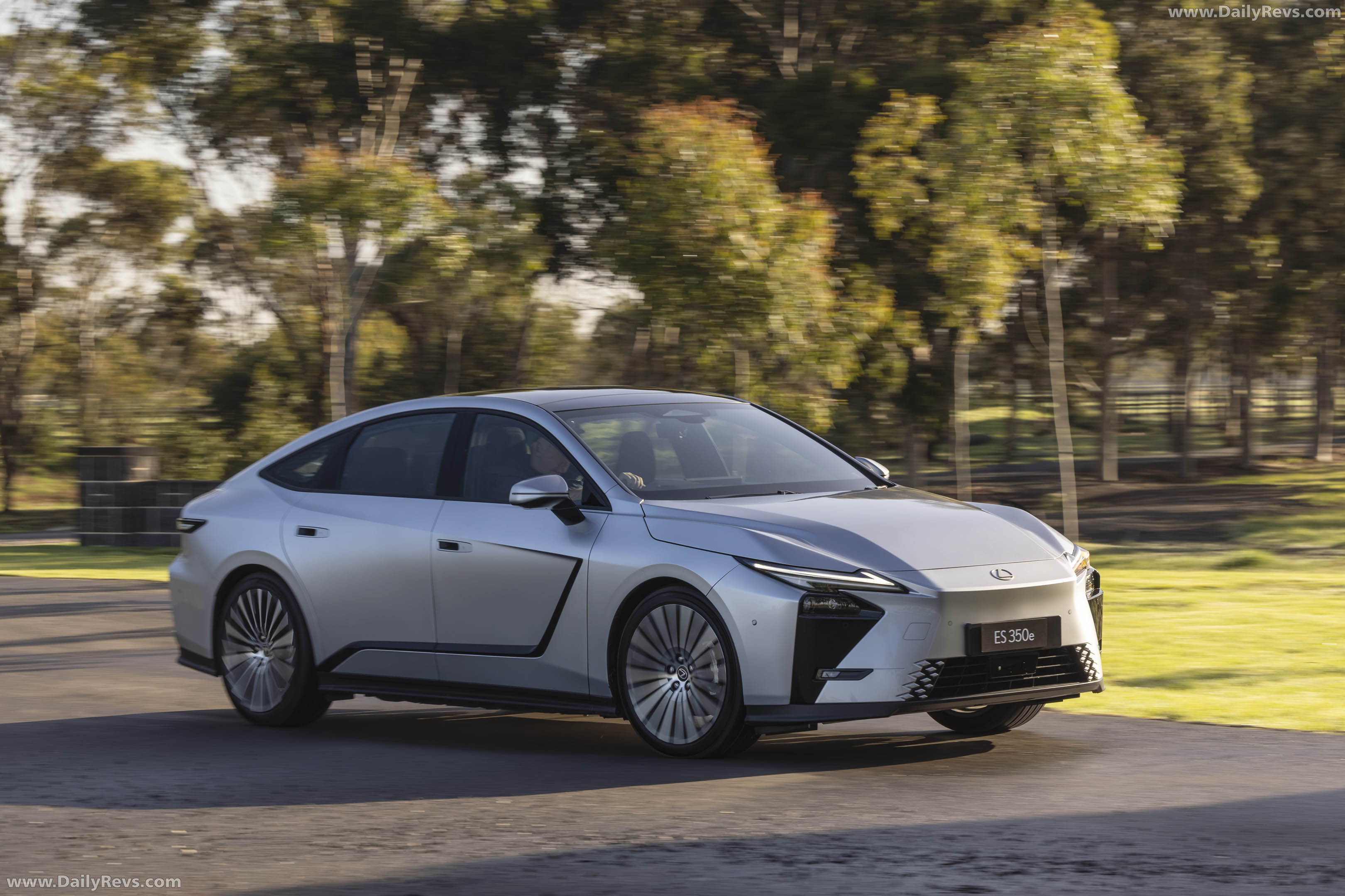 2026 Lexus ES 350e Australian Version Front View