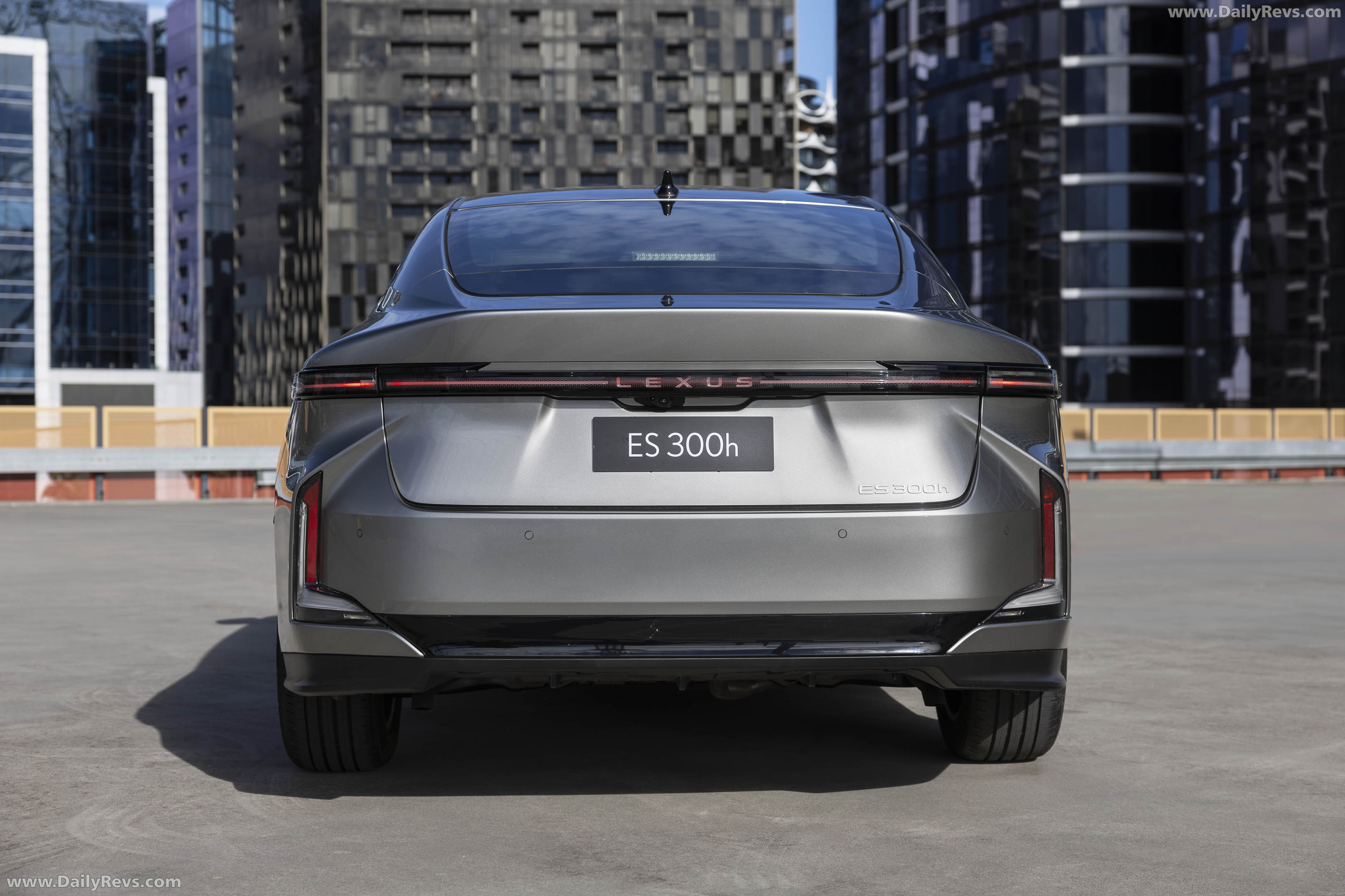 2026 Lexus ES 300h Australian Version Rear View