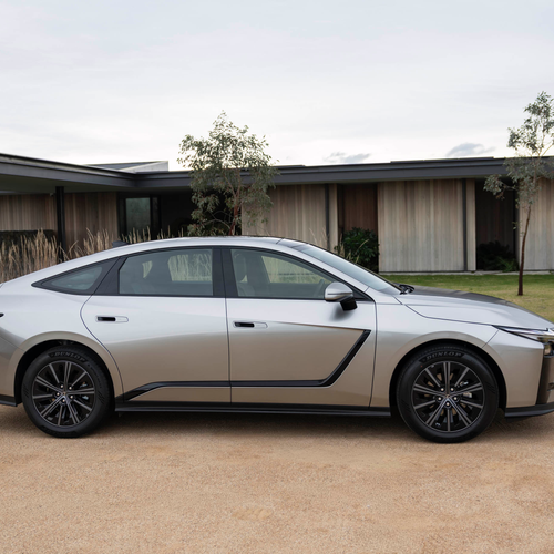 2026 Lexus ES 300h Australian Version Side View