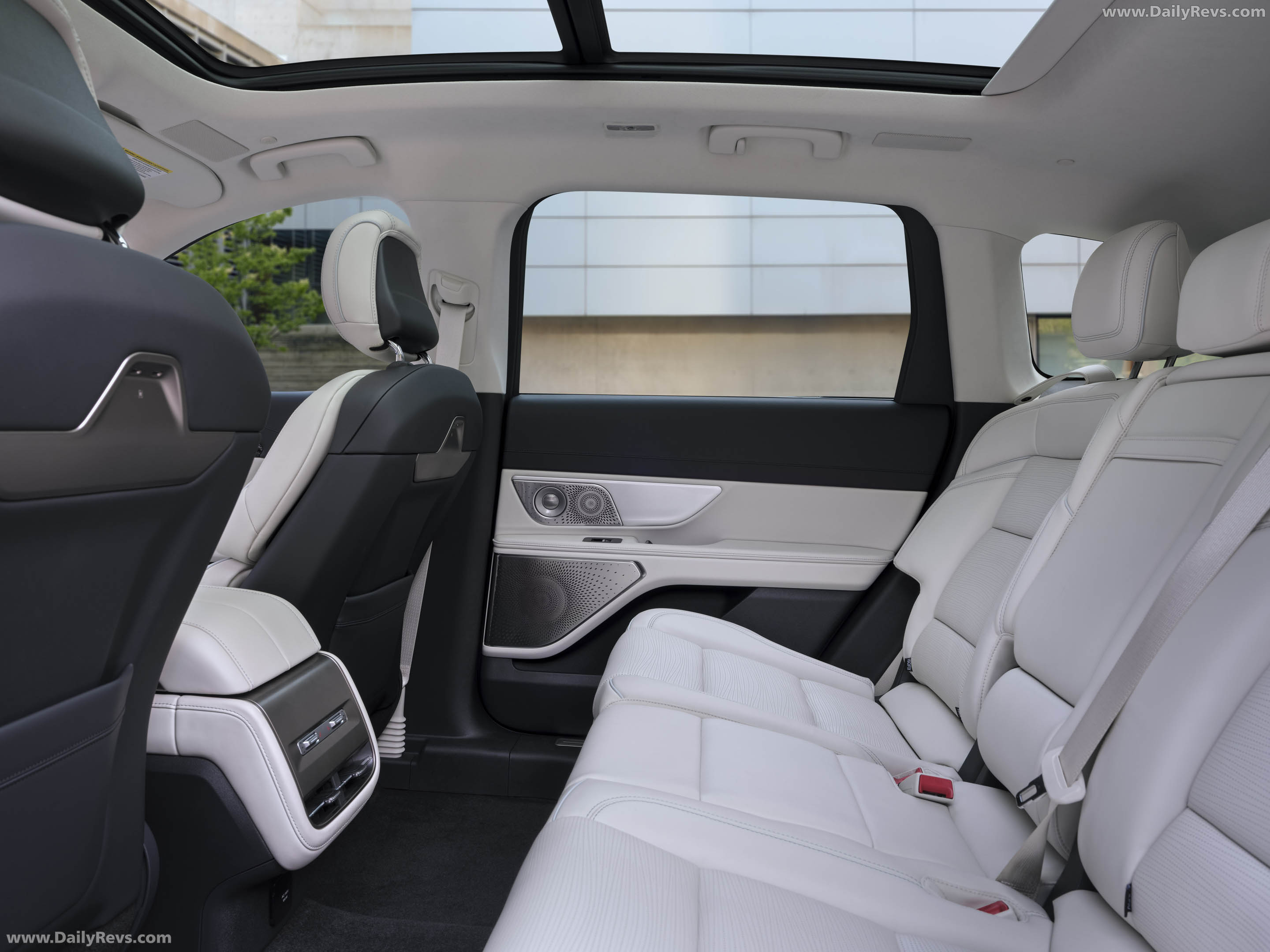 2027 Lincoln Nautilus Black Label Interior