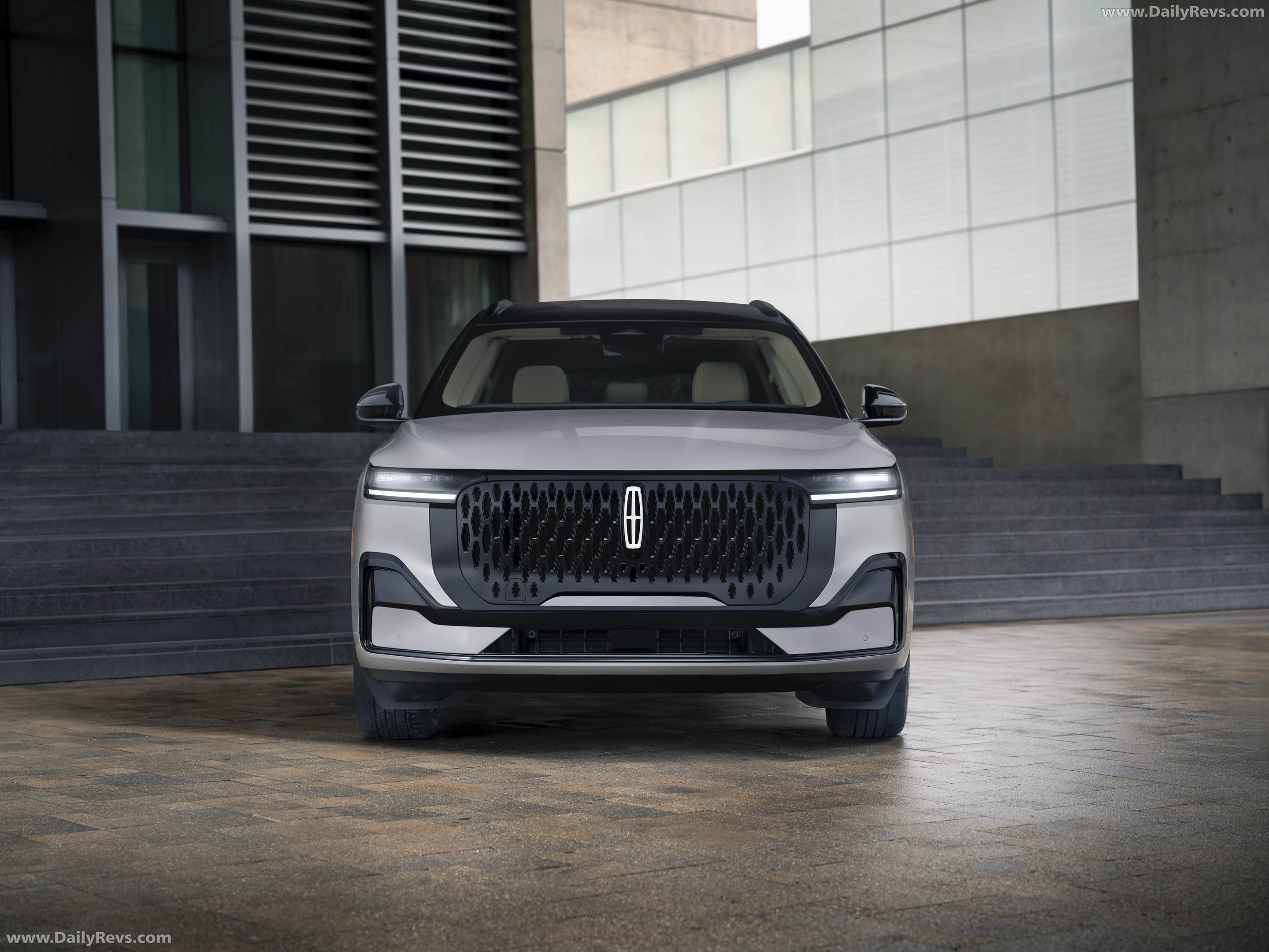 2027 Lincoln Nautilus Reserve Front View