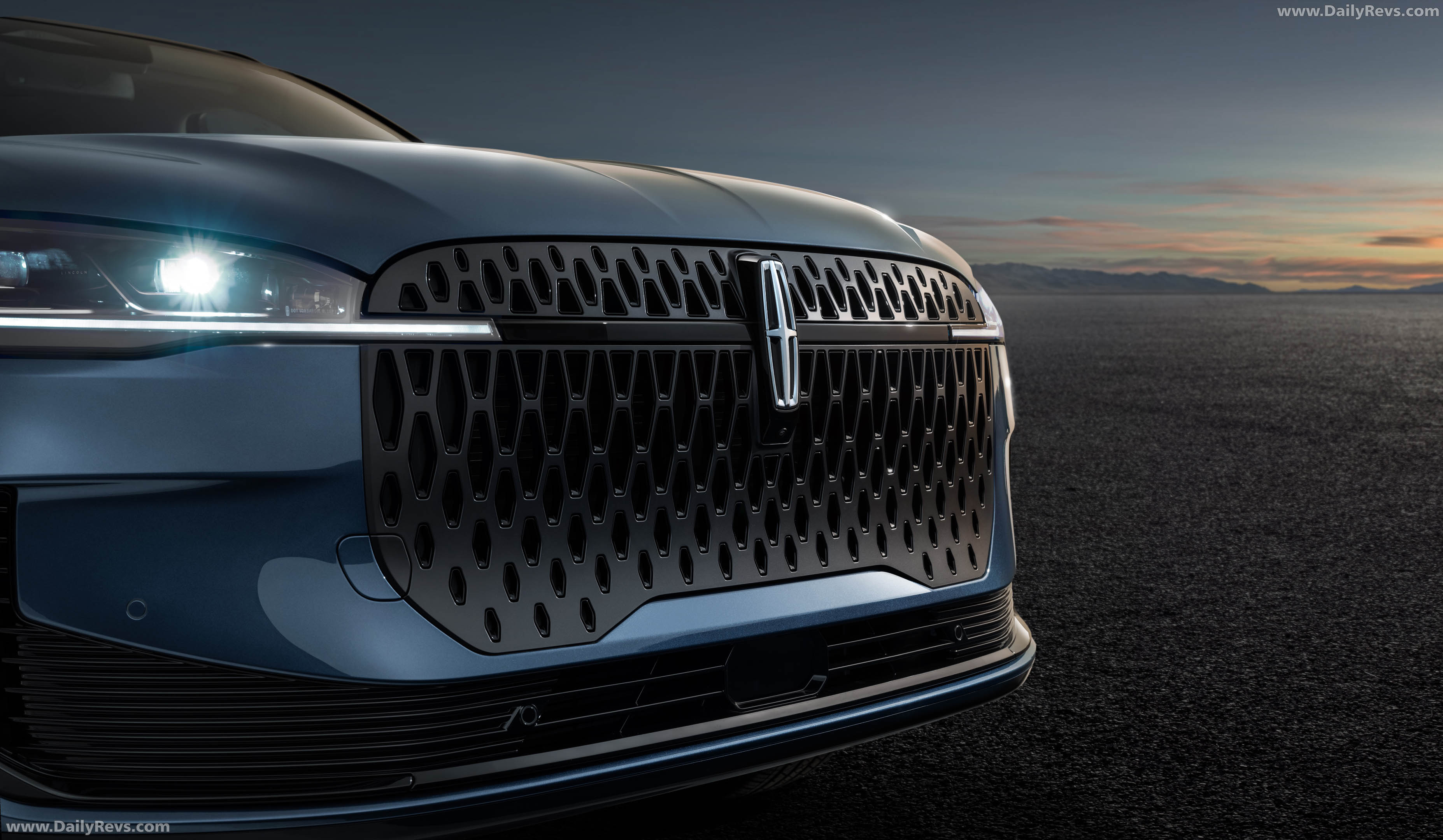 2027 Lincoln Corsair Hybrid Exterior