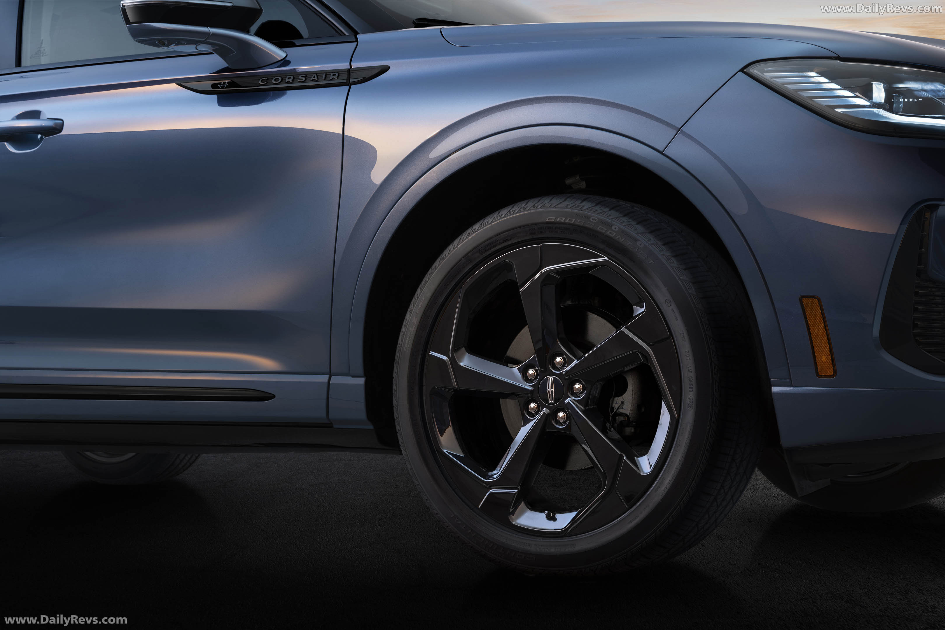 2027 Lincoln Corsair Hybrid Exterior