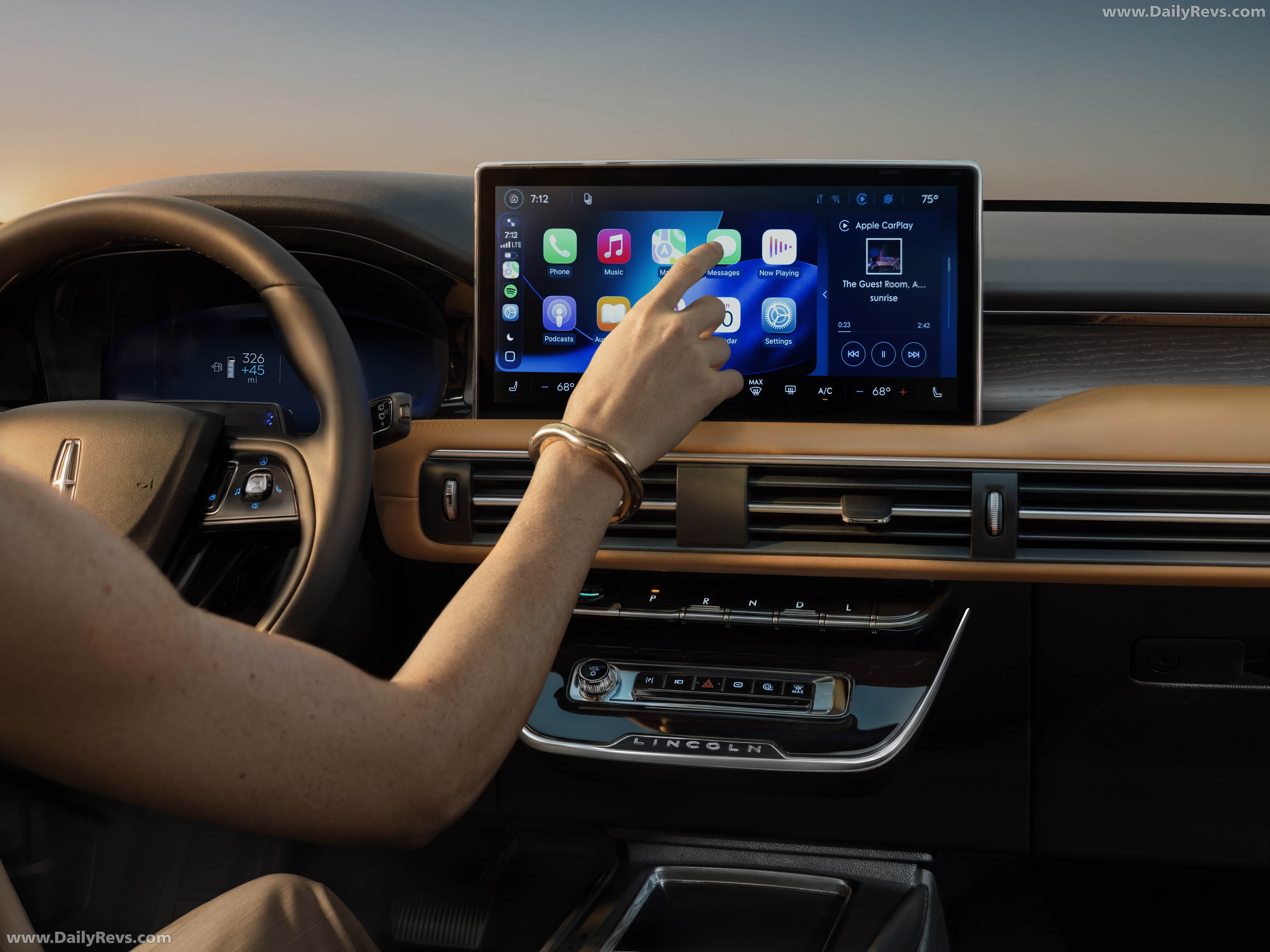 2027 Lincoln Corsair Hybrid Interior
