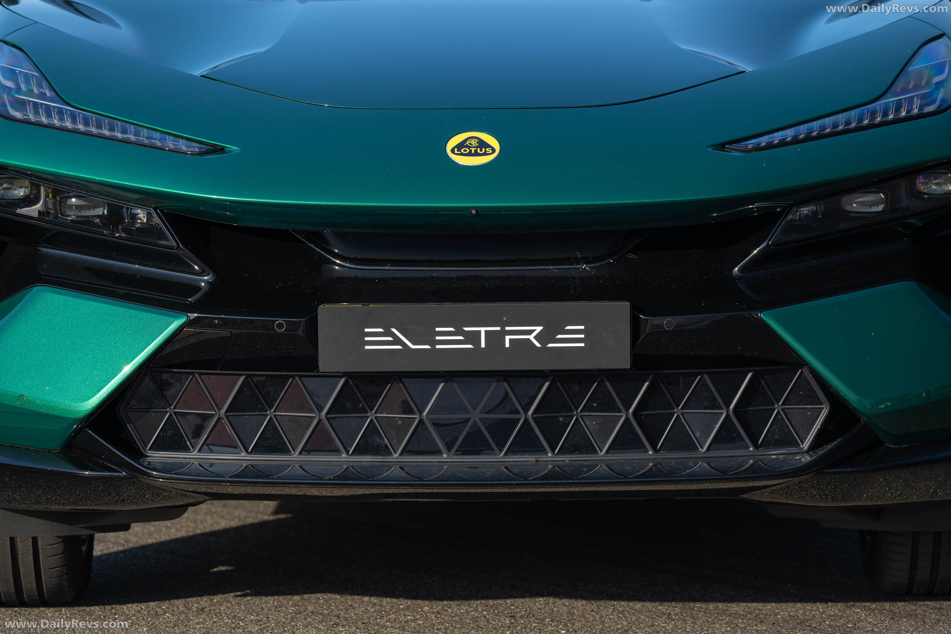 2026 Lotus Eletre 600 Sport SE Exterior