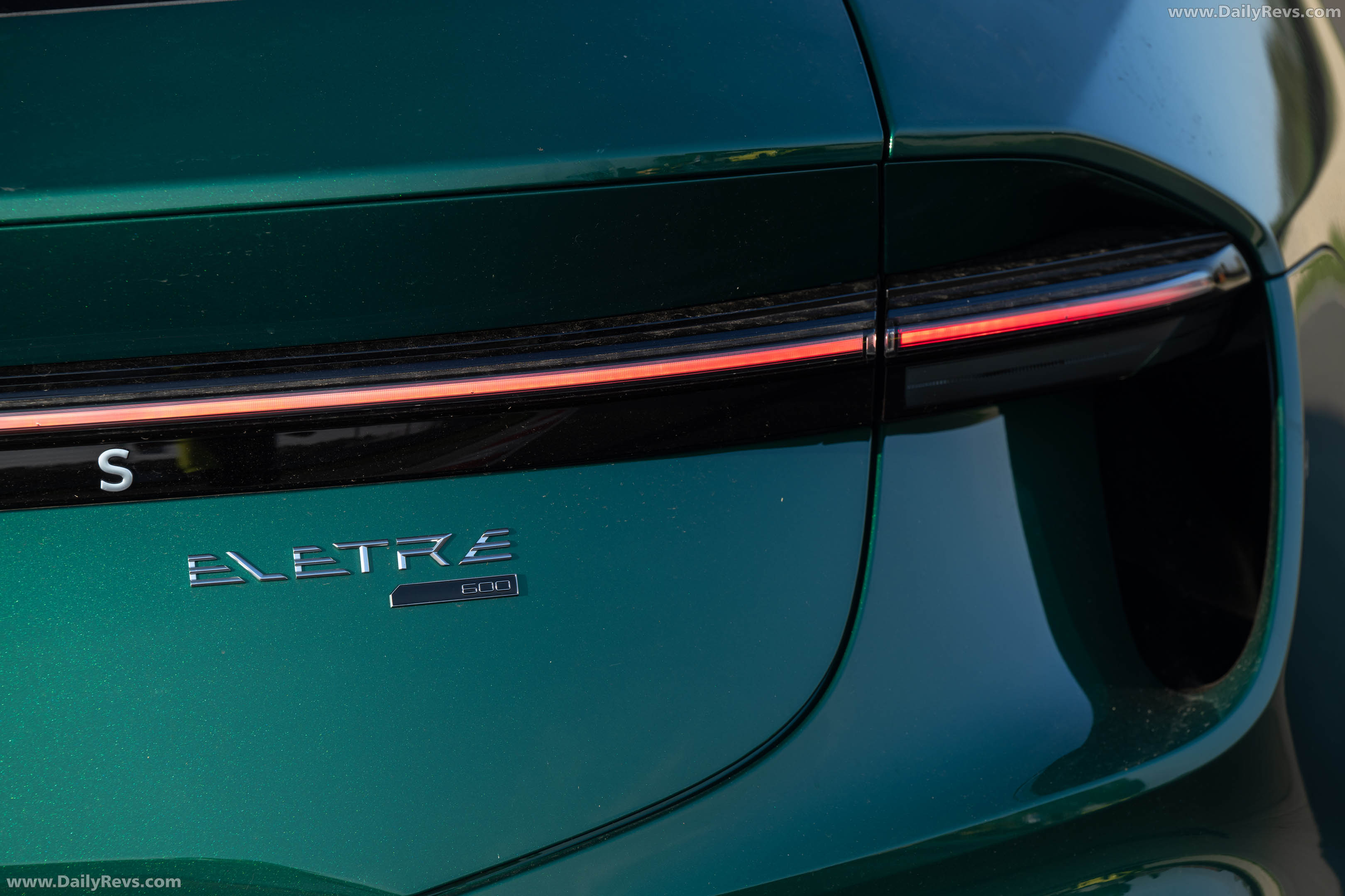 2026 Lotus Eletre 600 Sport SE Exterior