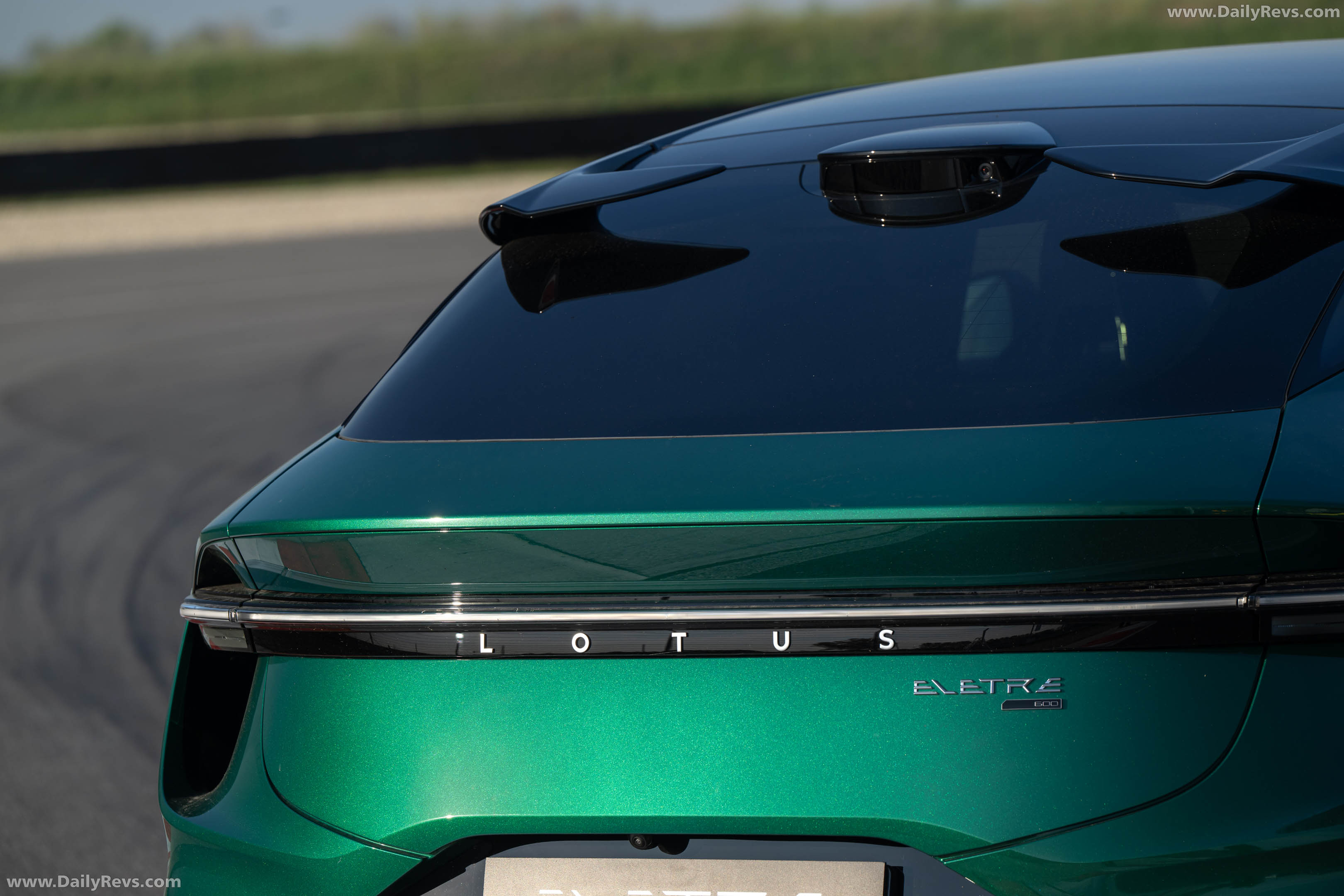 2026 Lotus Eletre 600 Sport SE Exterior