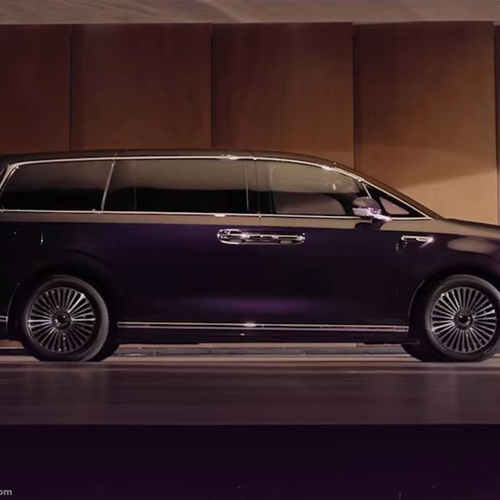2026 Luxeed V9 Side View