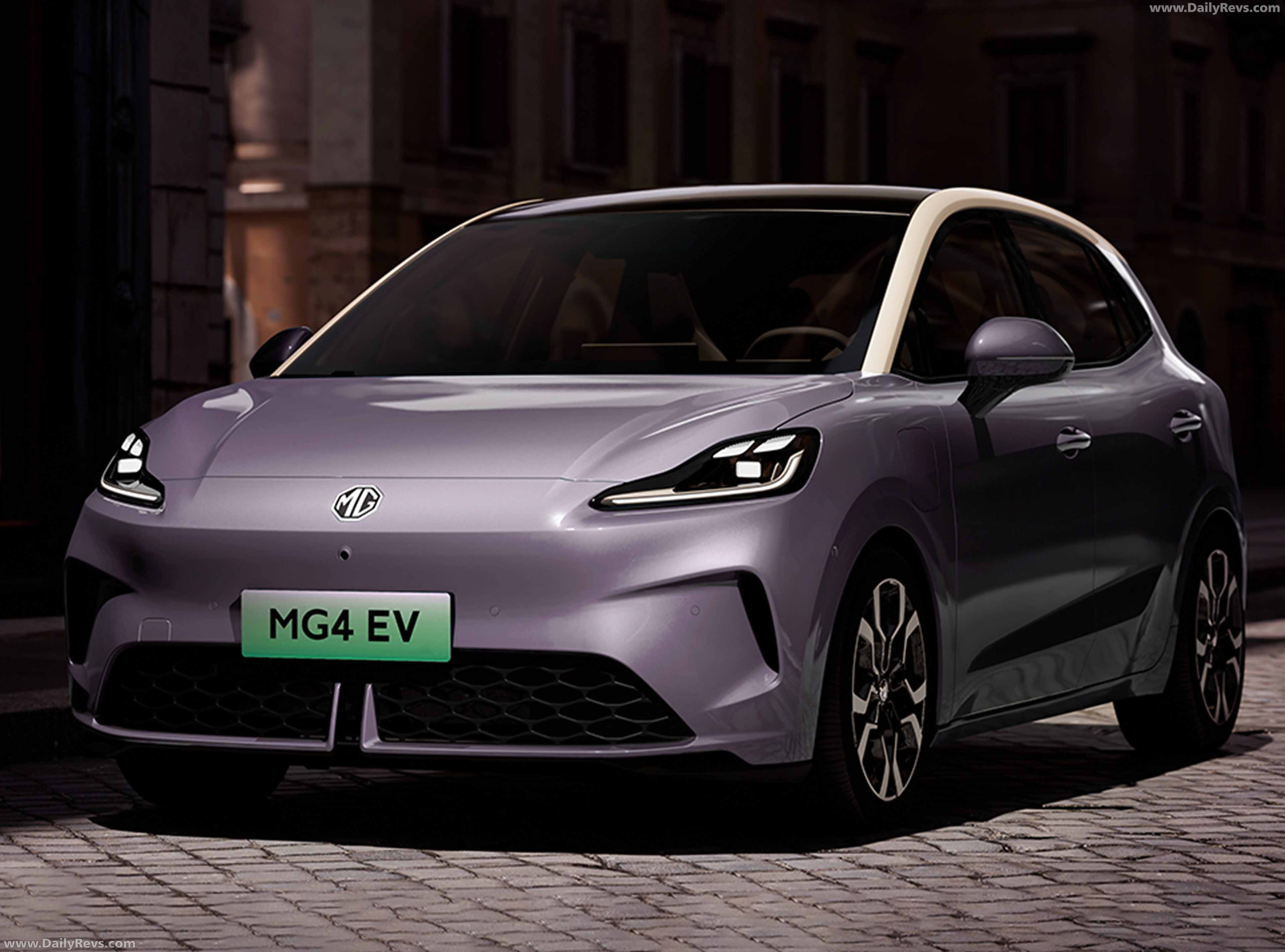 2025 MG 4 EV Front View