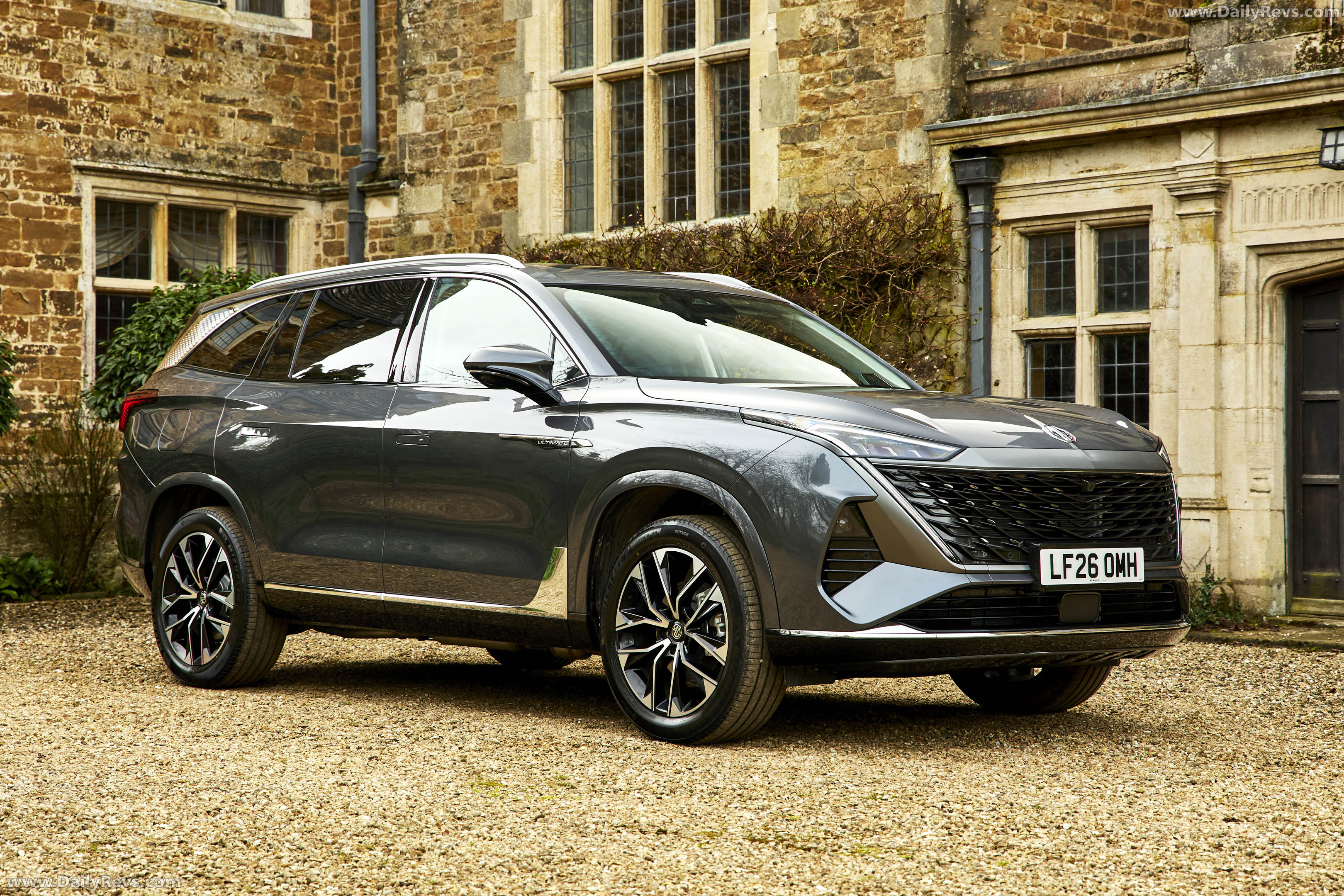 2026 S9 PHEV Camden Grey Front View