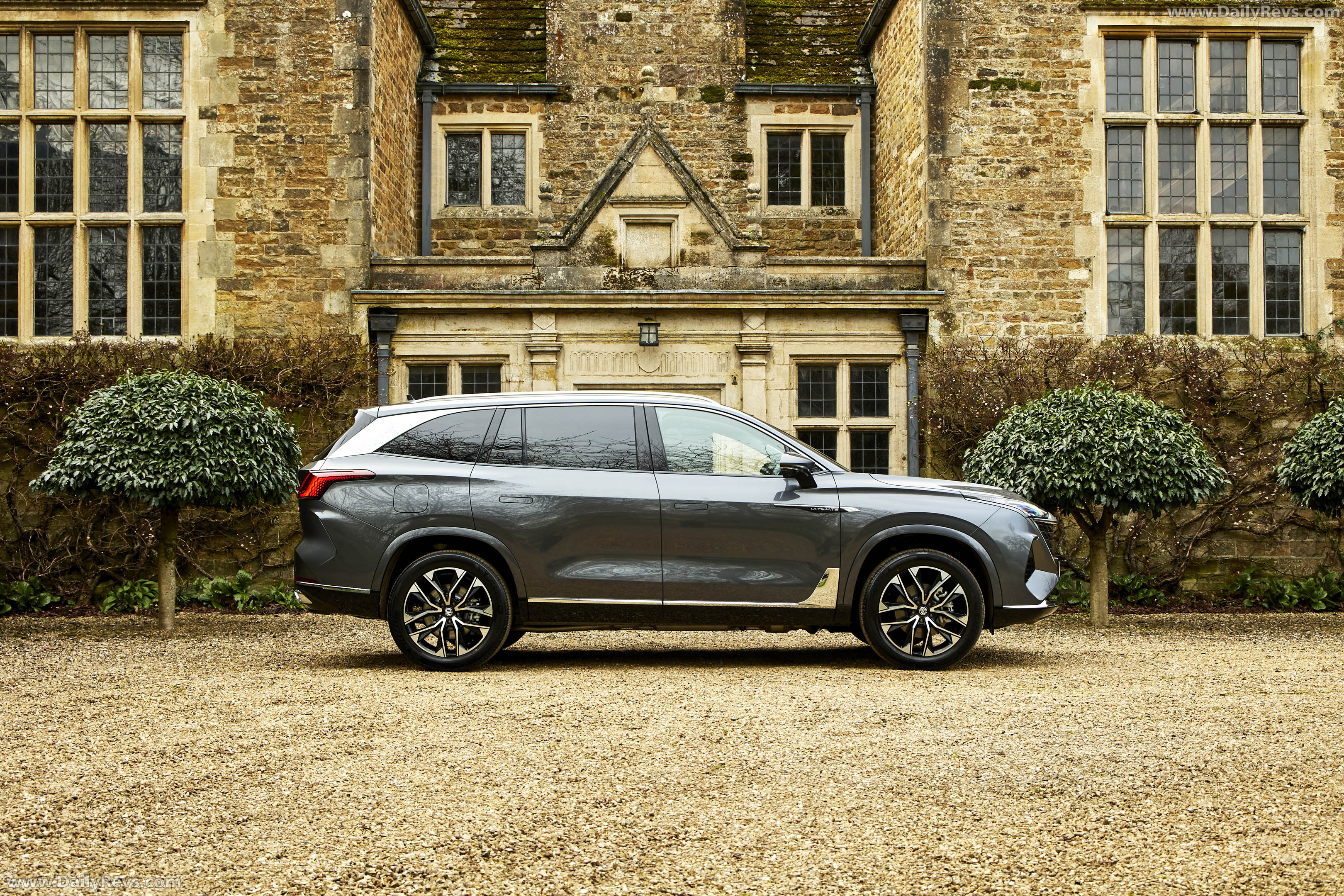2026 S9 PHEV Camden Grey Side View