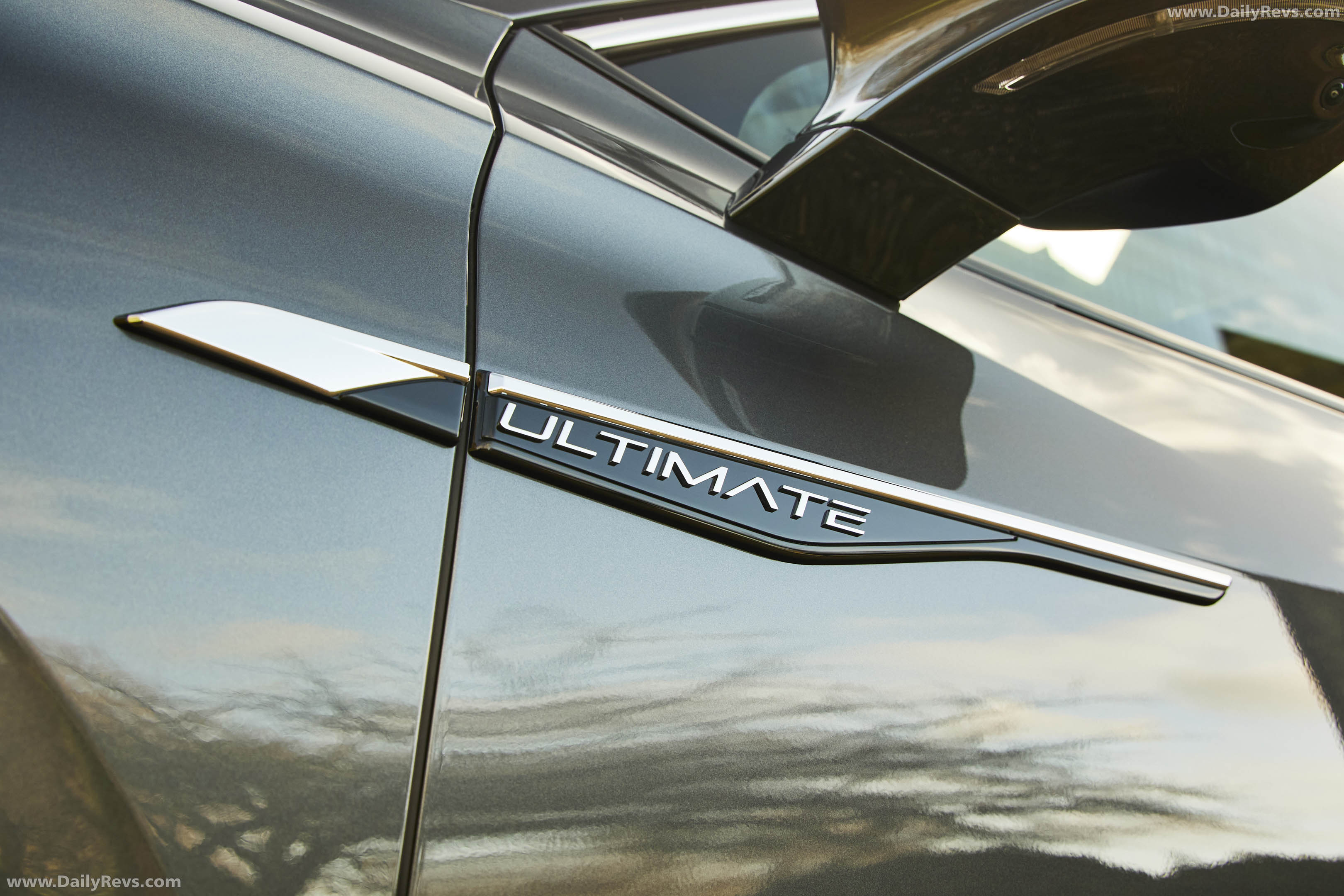 2026 S9 PHEV Camden Grey Exterior