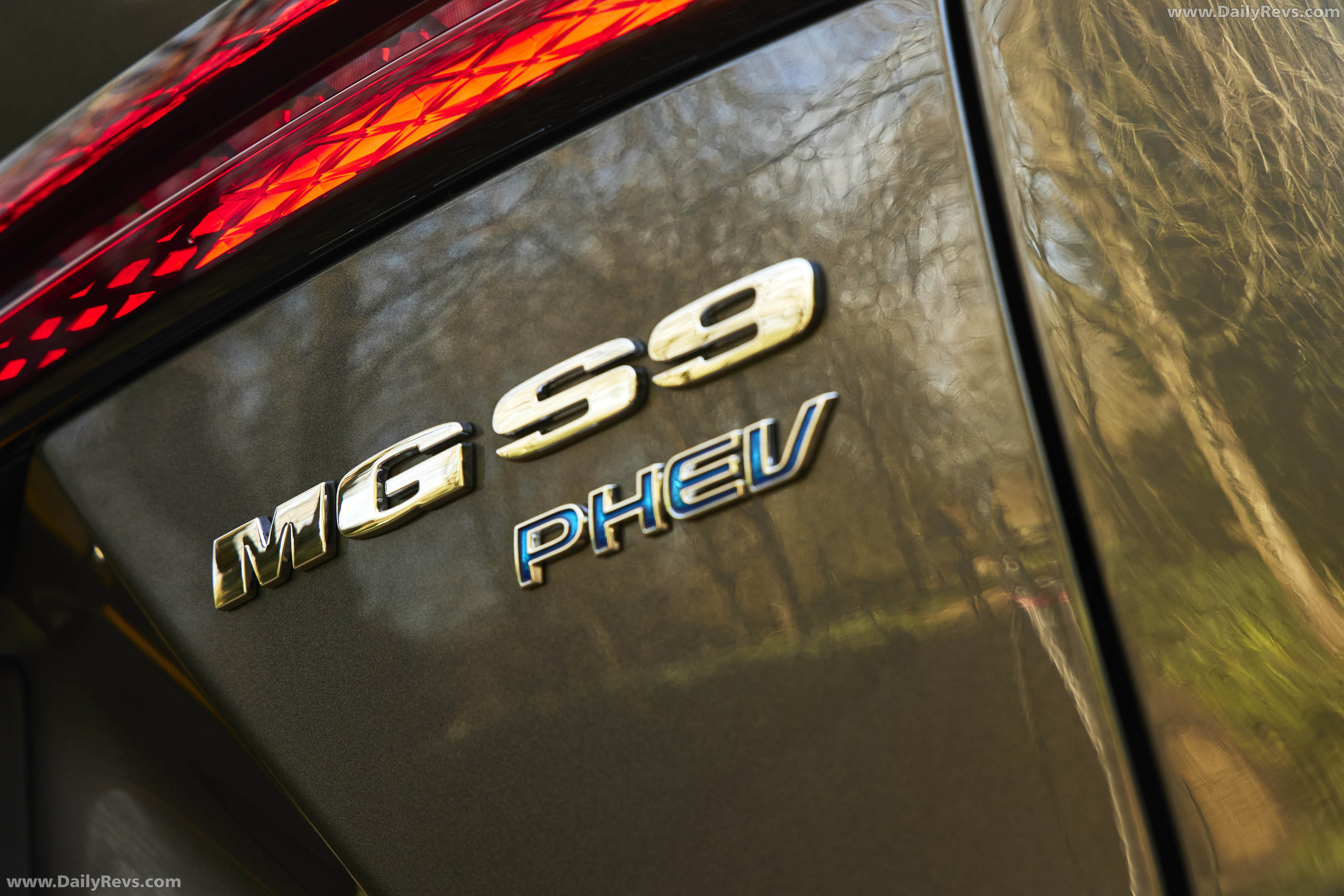 2026 S9 PHEV Camden Grey Exterior