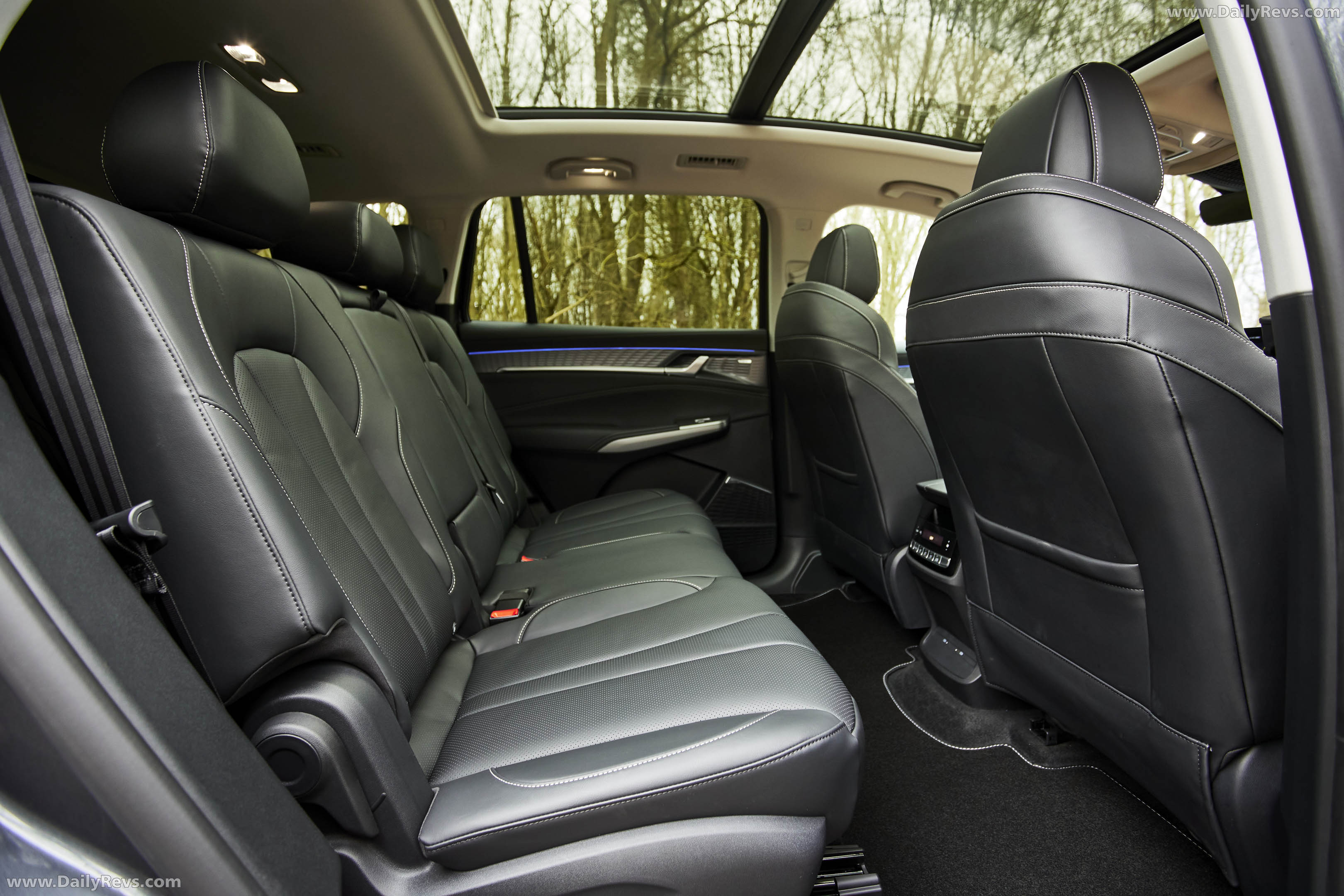 2026 S9 PHEV Camden Grey Interior