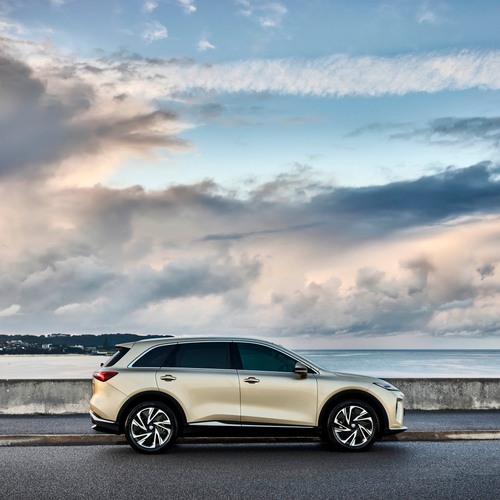 2027 MG S6 EV Side View