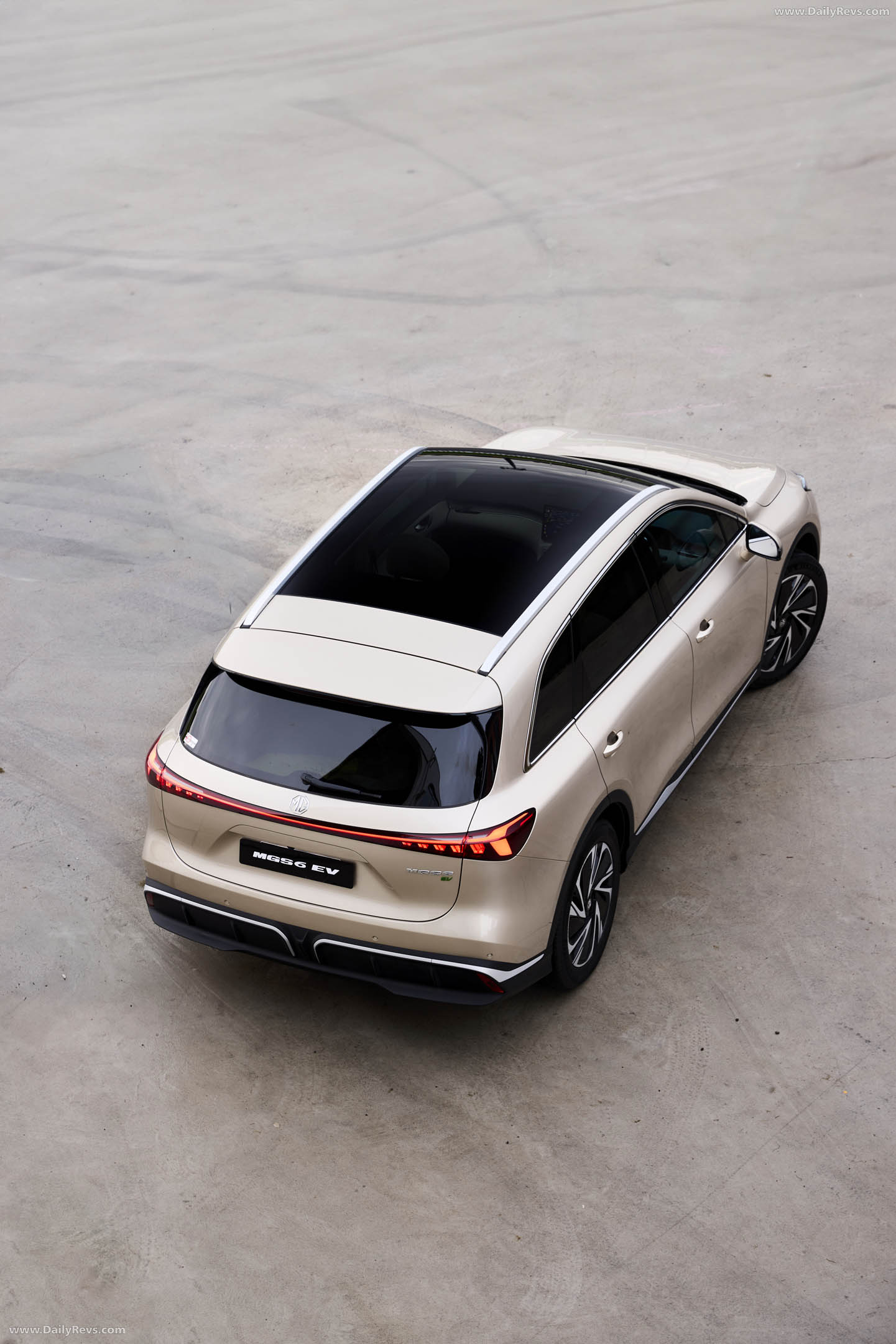 2027 MG S6 EV Top View