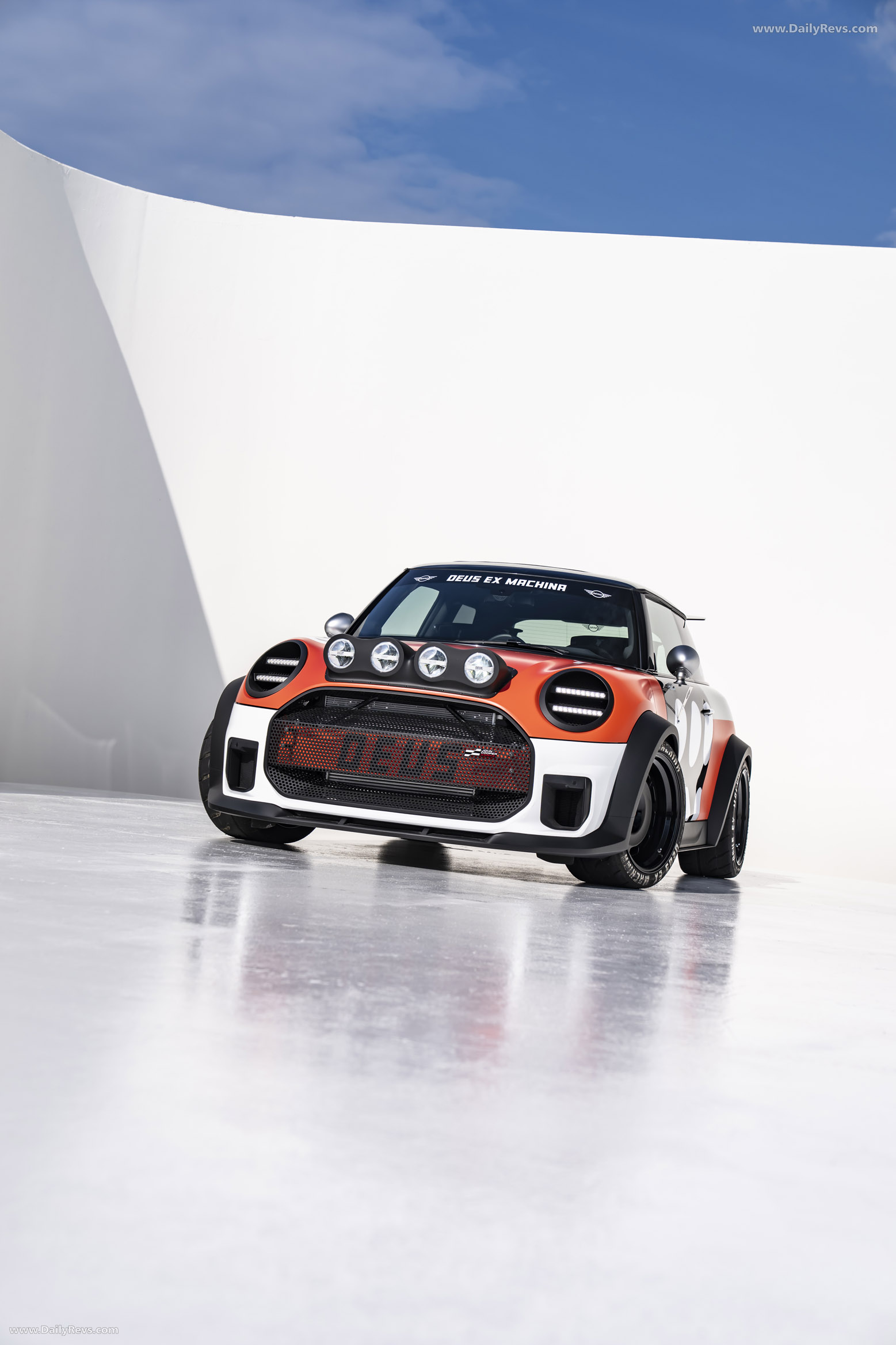 2025 MINI JCW The Machina Concept Front View