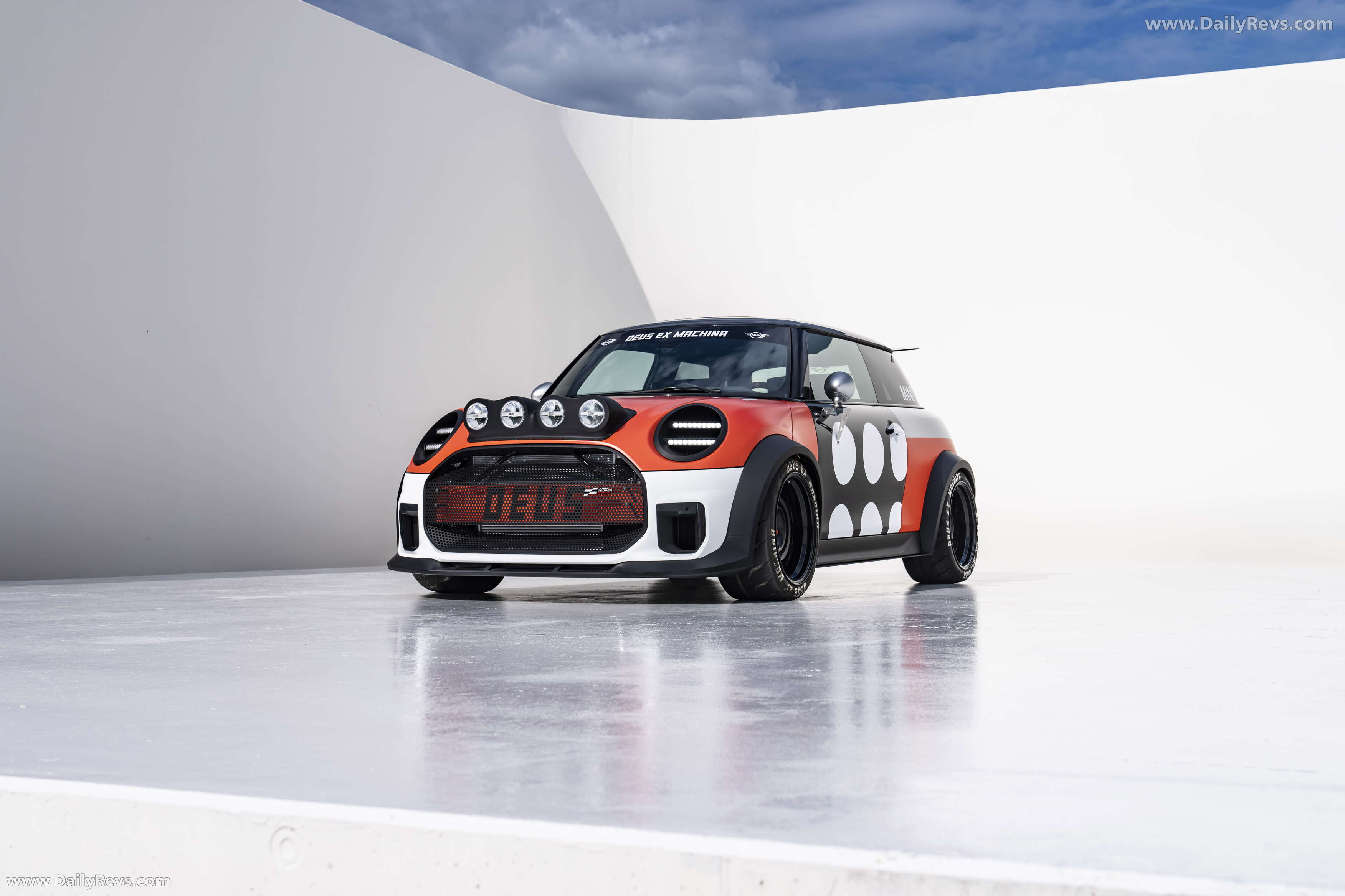 2025 MINI JCW The Machina Concept Front View