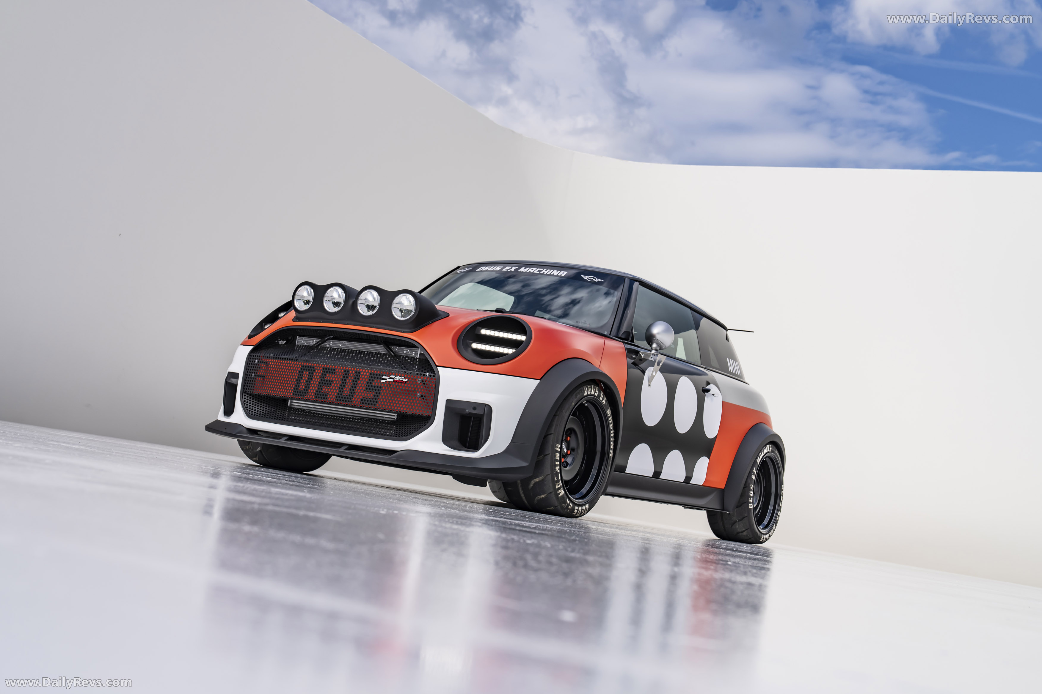 2025 MINI JCW The Machina Concept Front View