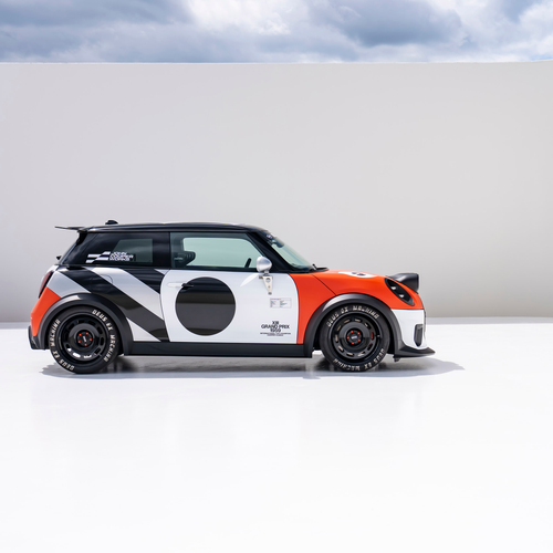 2025 MINI JCW The Machina Concept Side View