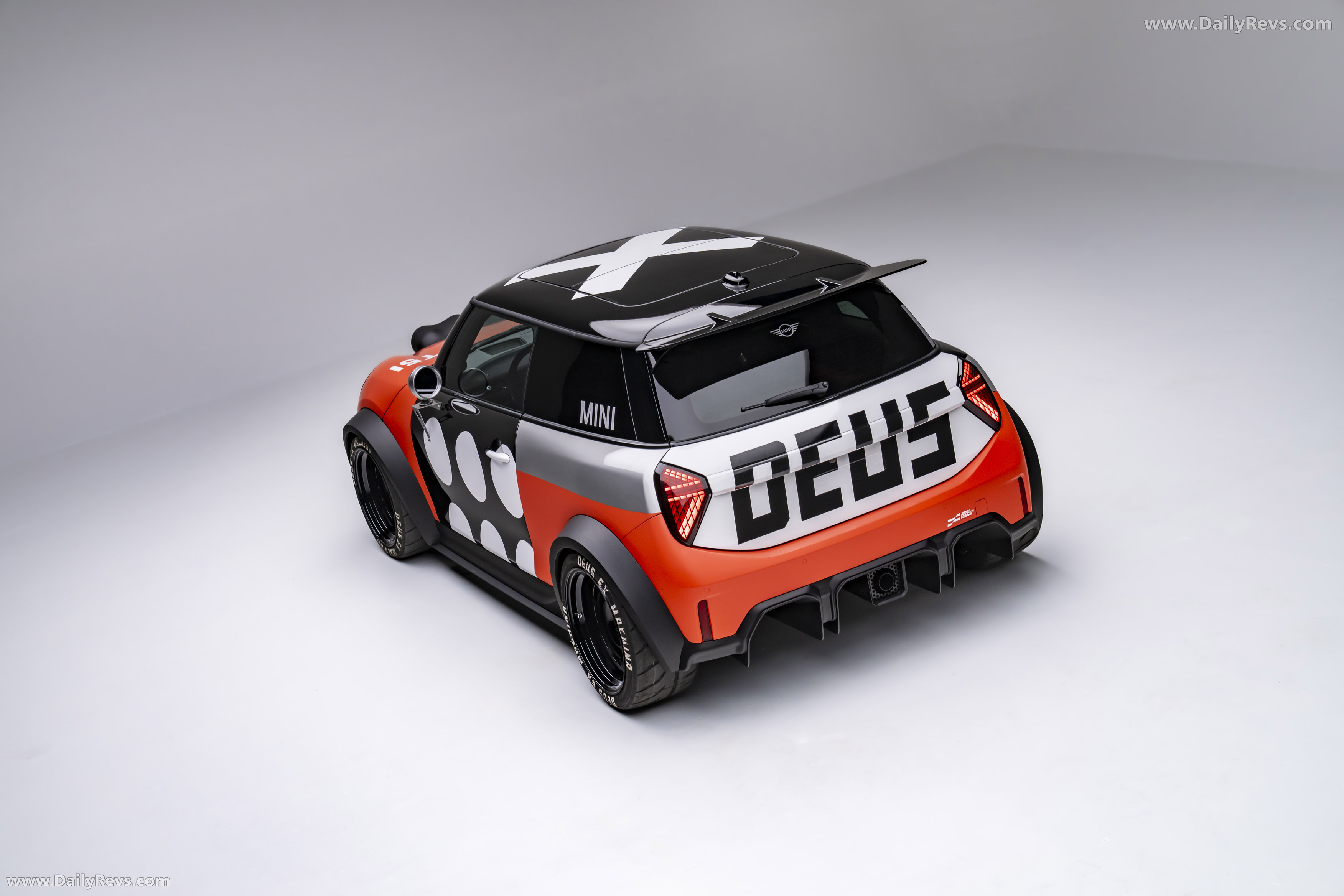 2025 MINI JCW The Machina Concept Top View