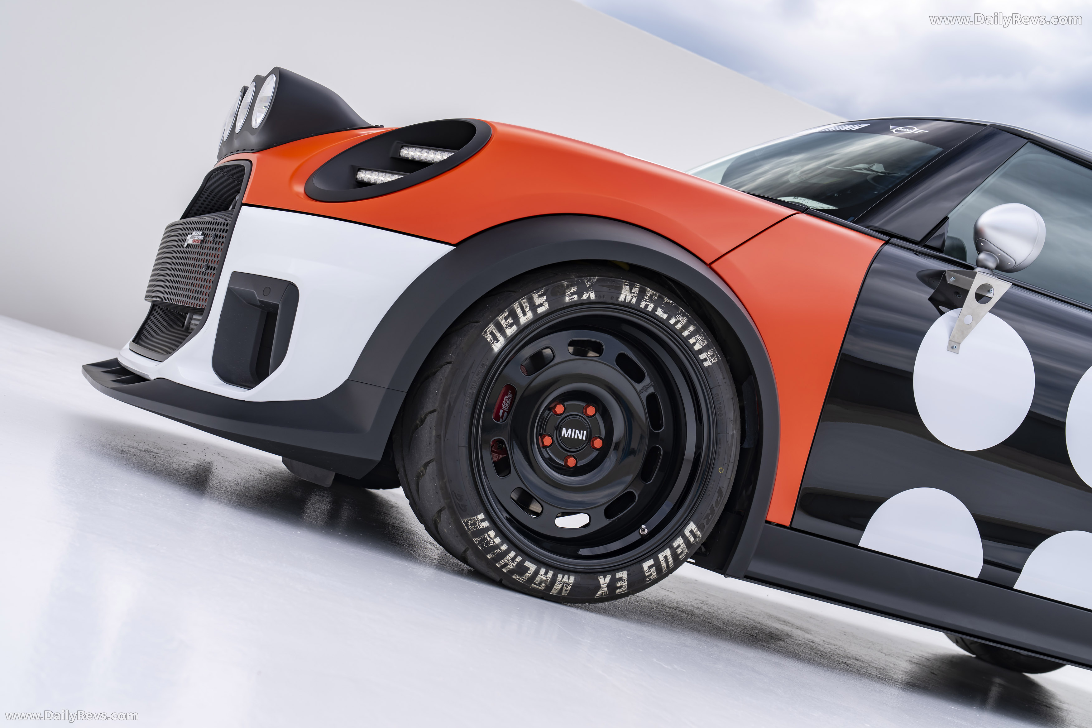 2025 MINI JCW The Machina Concept Exterior