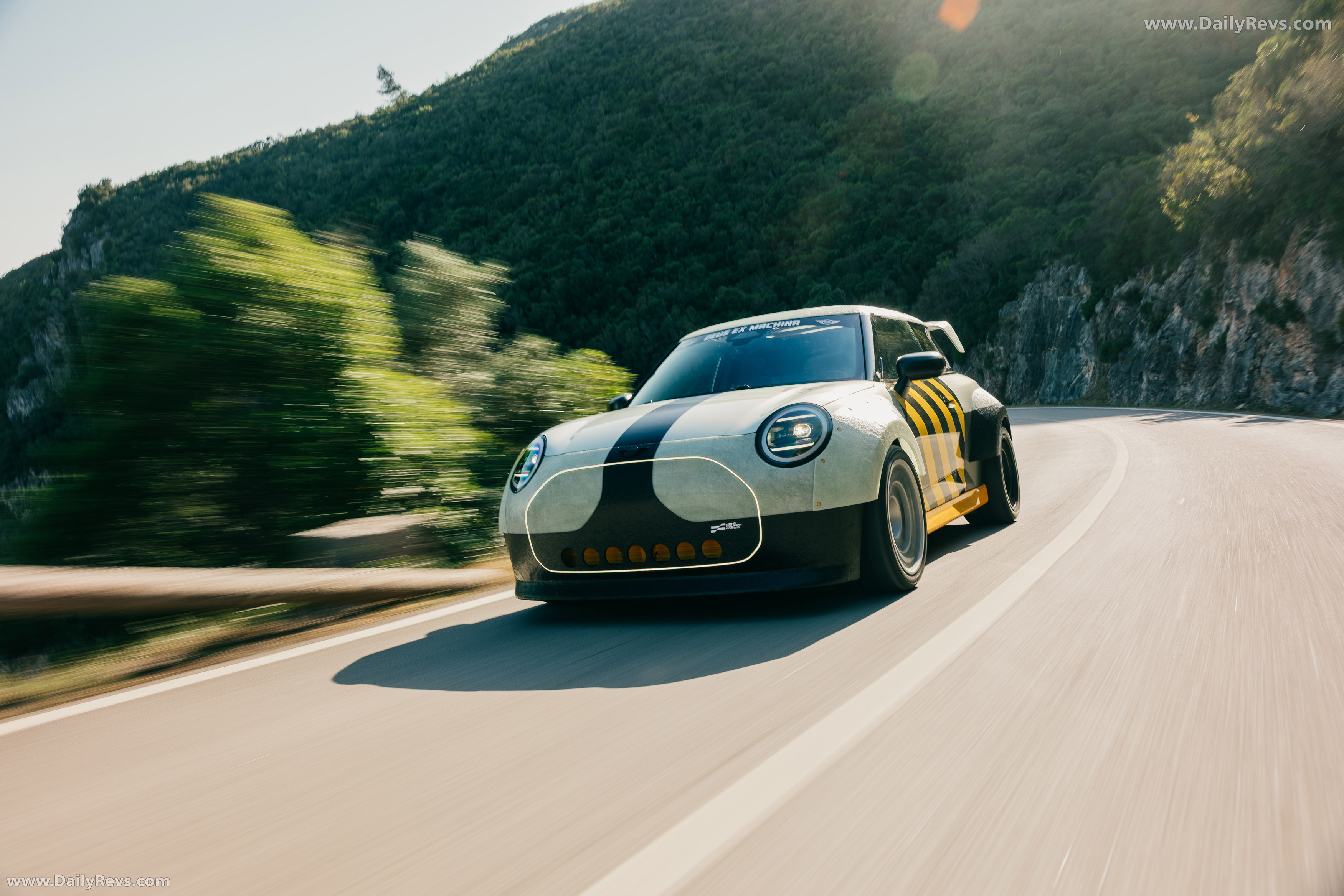 2025 MINI JCW The Skeg Concept Front View