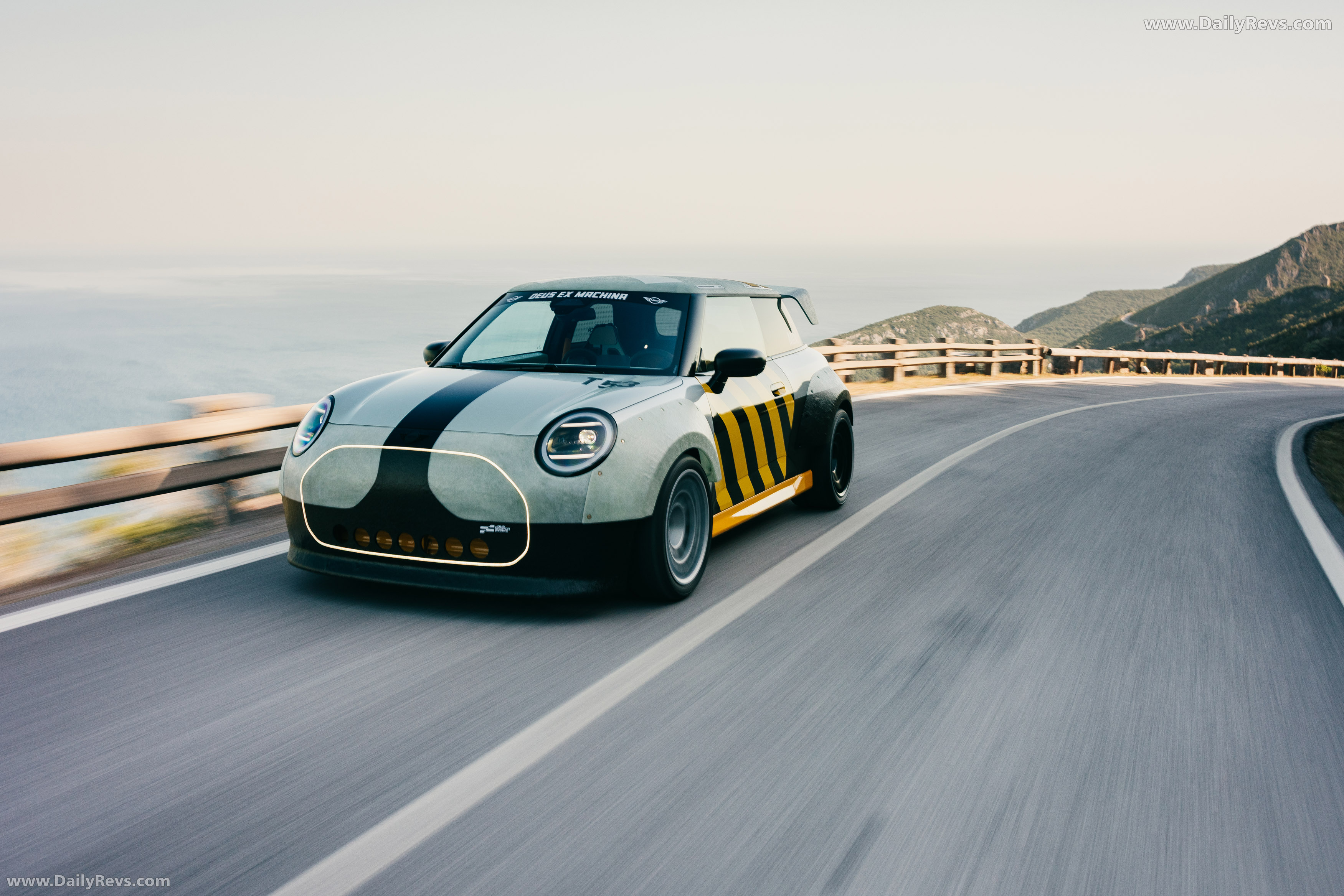2025 MINI JCW The Skeg Concept Front View