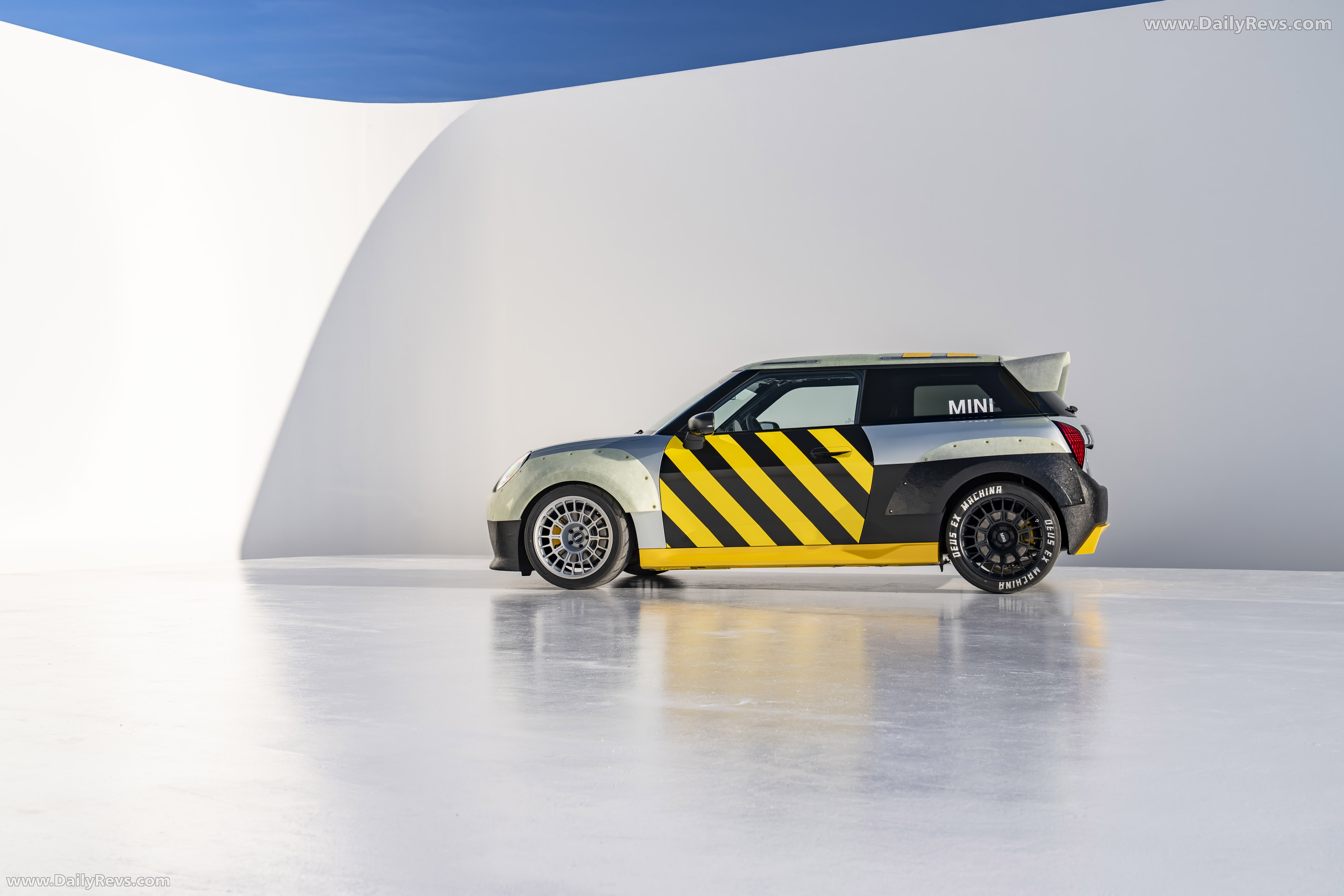 2025 MINI JCW The Skeg Concept Side View