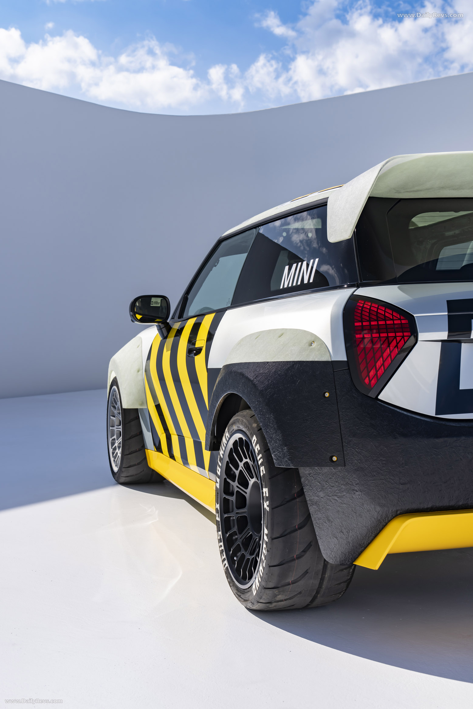 2025 MINI JCW The Skeg Concept Exterior