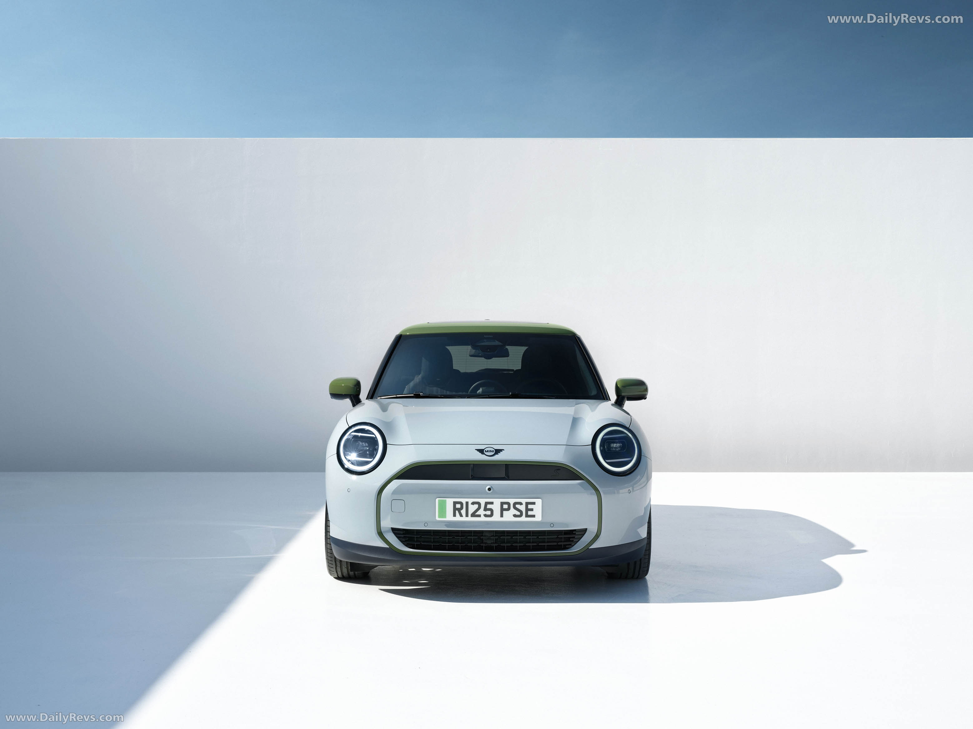 2026 MINI Paul Smith Edition Front View