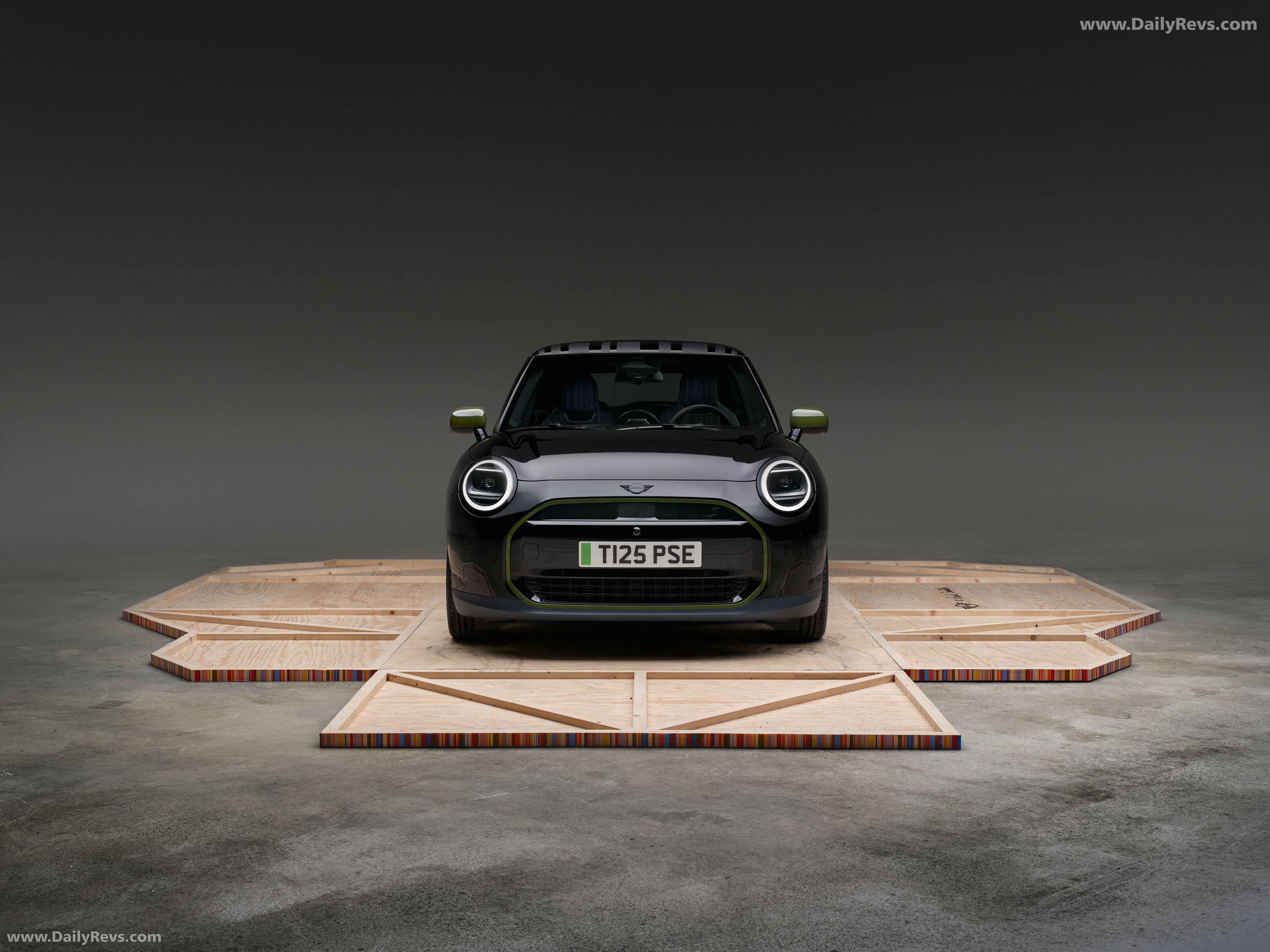 2026 MINI Paul Smith Edition Front View