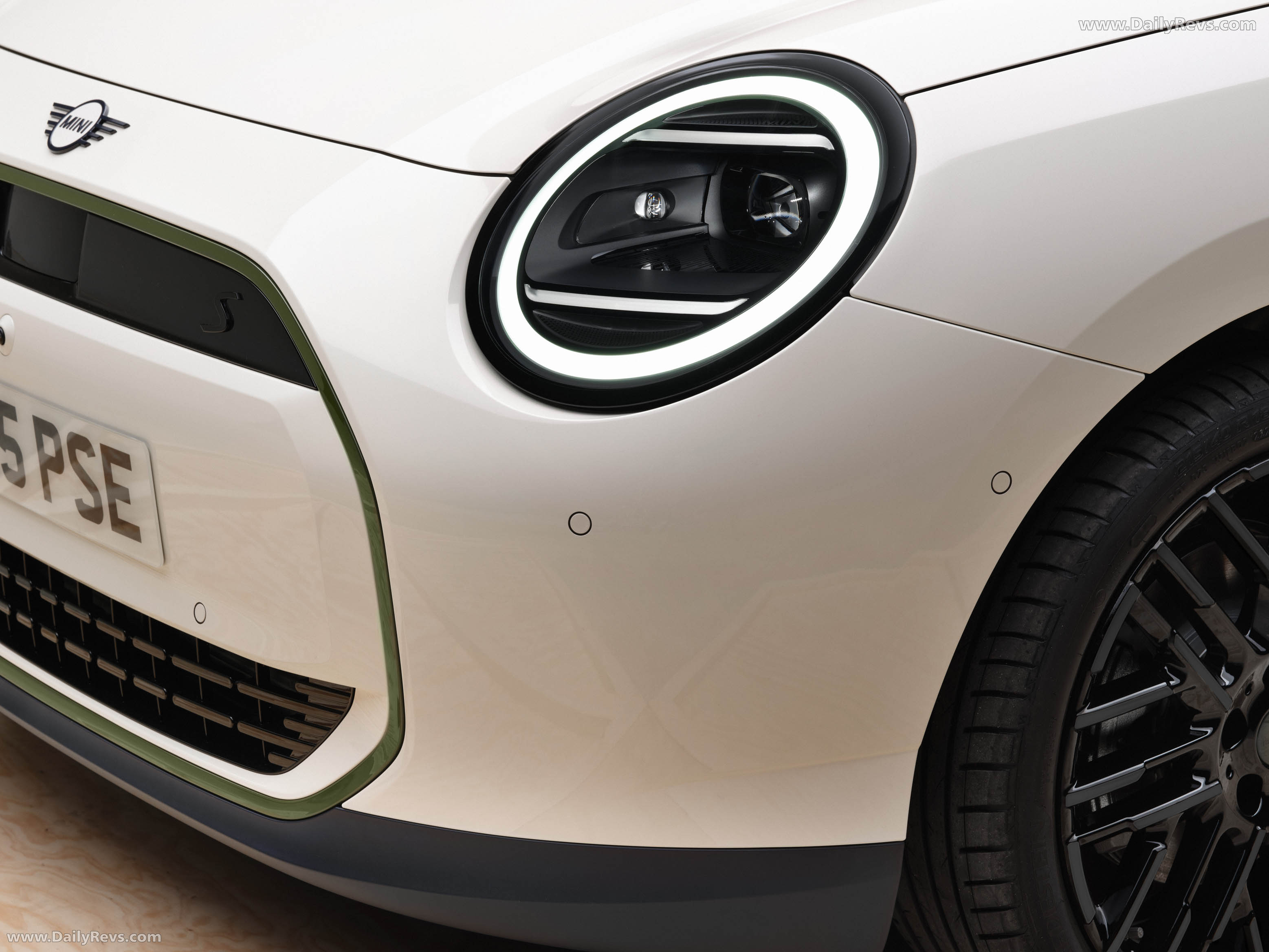 2026 MINI Paul Smith Edition Exterior